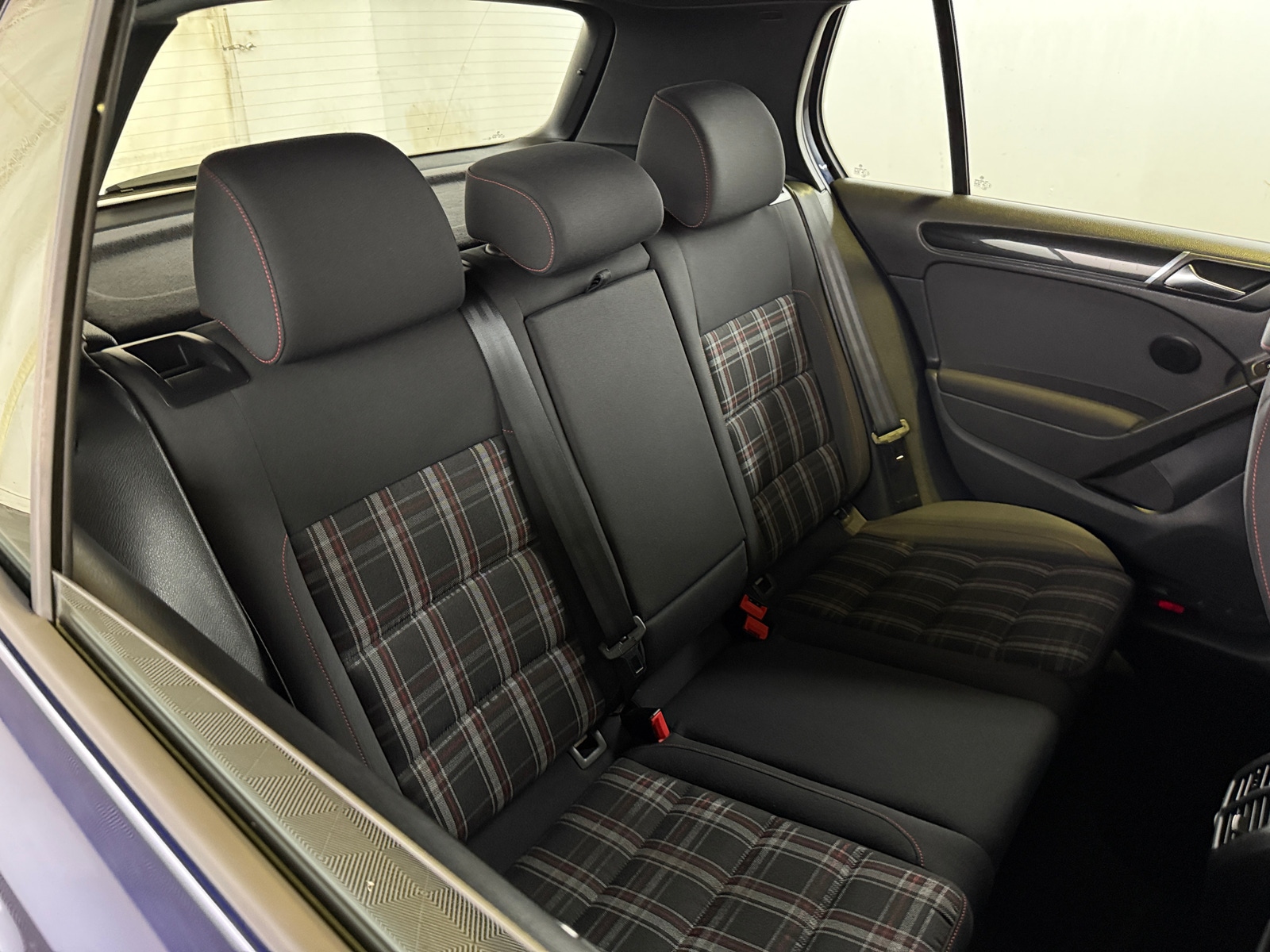 Thumbnail: 2013 Volkswagen Golf - 6