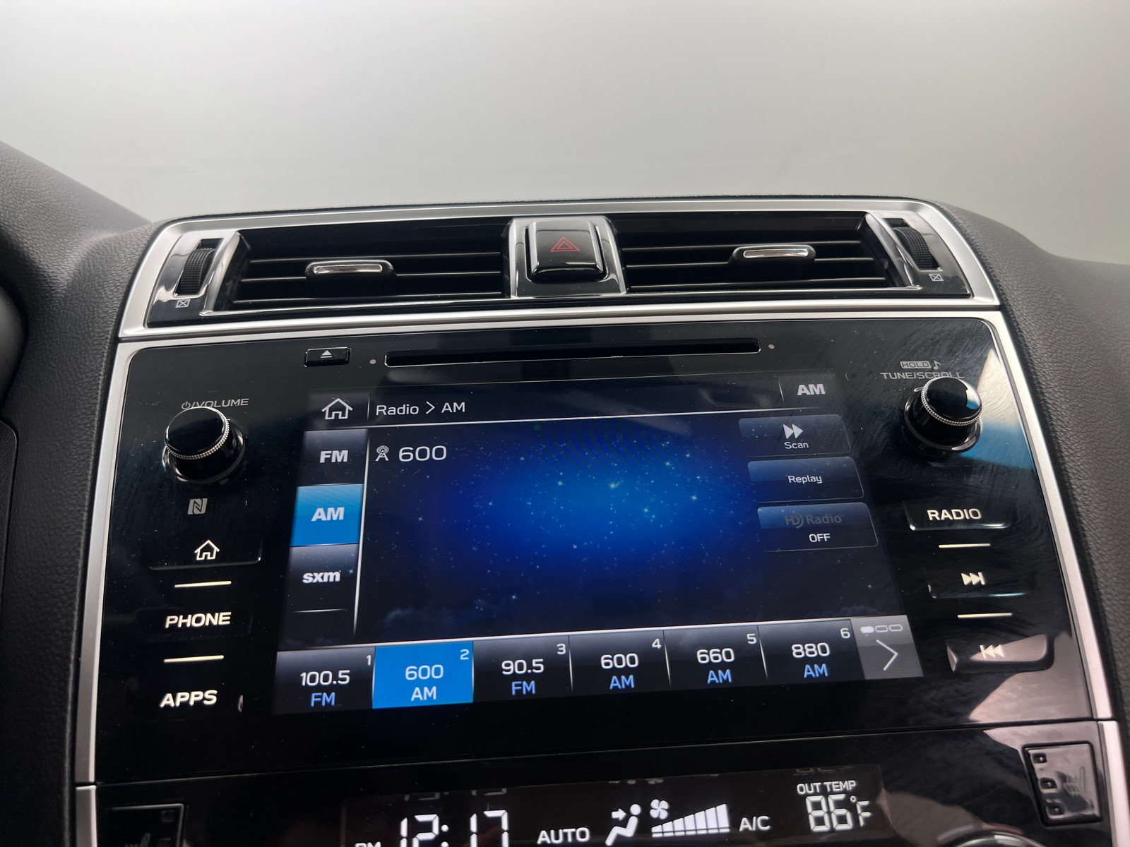 Thumbnail: 2018 Subaru Legacy - 4
