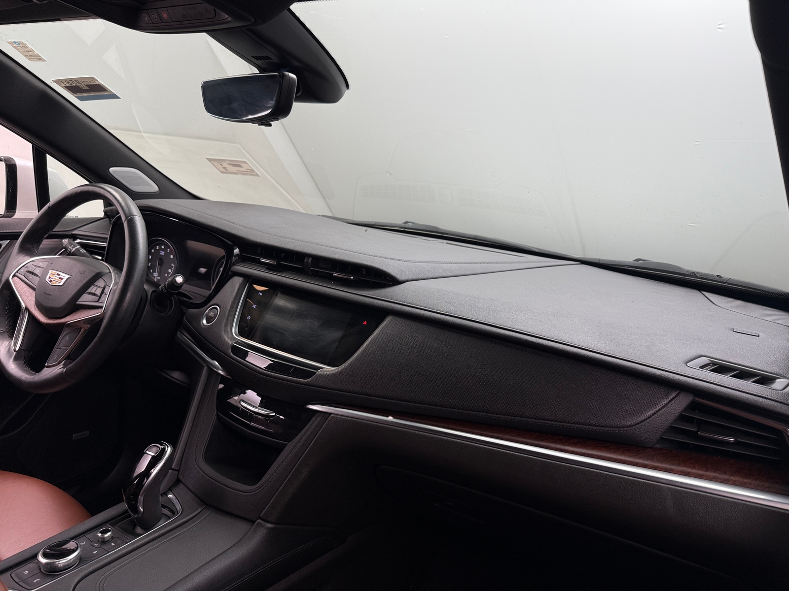 Thumbnail: 2022 Cadillac XT5 - 2