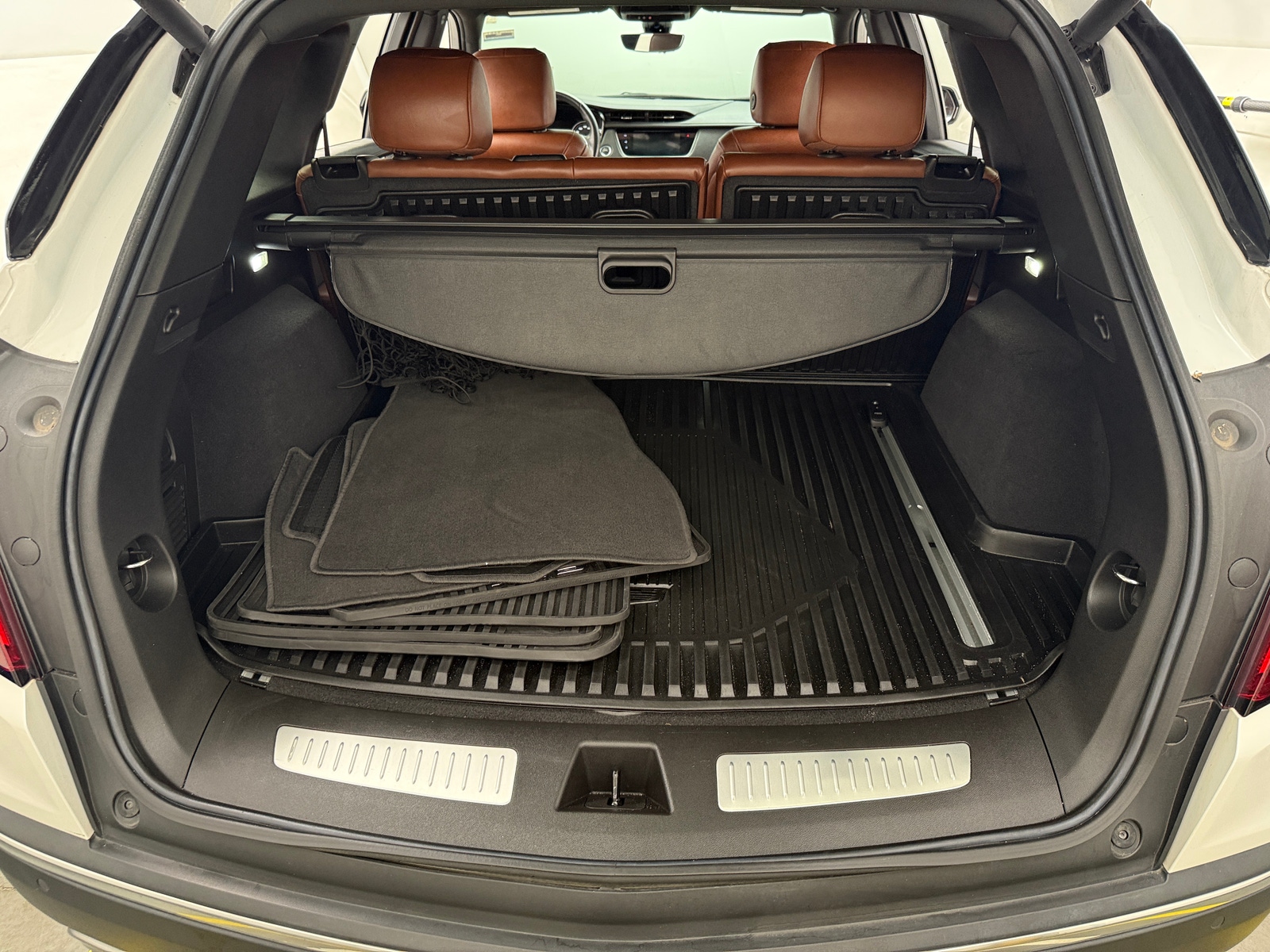 Thumbnail: 2022 Cadillac XT5 - 6