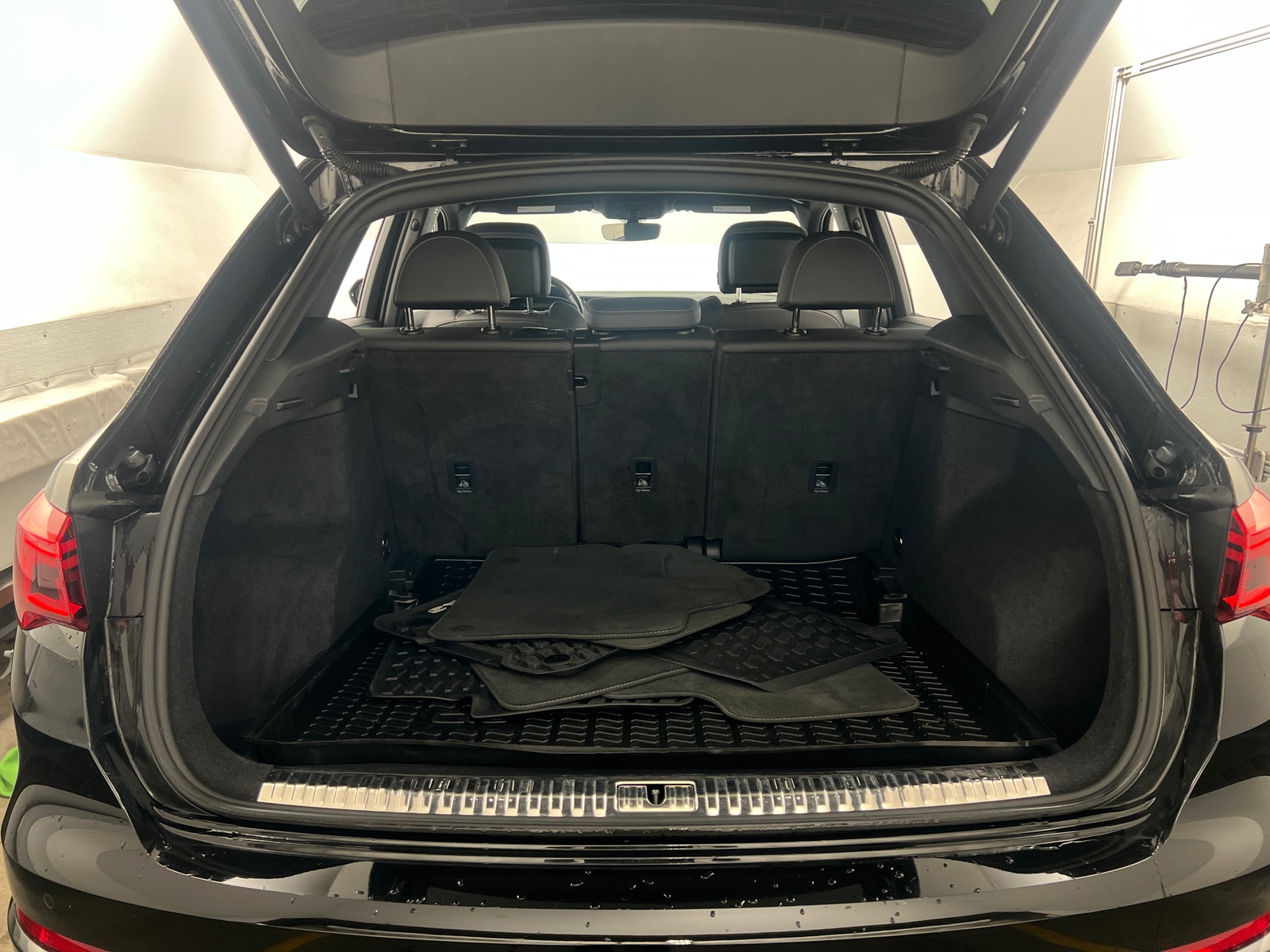 Thumbnail: 2021 Audi Q3 - 6