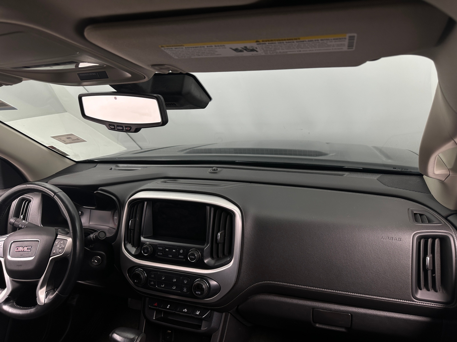 Thumbnail: 2016 GMC Canyon - 3