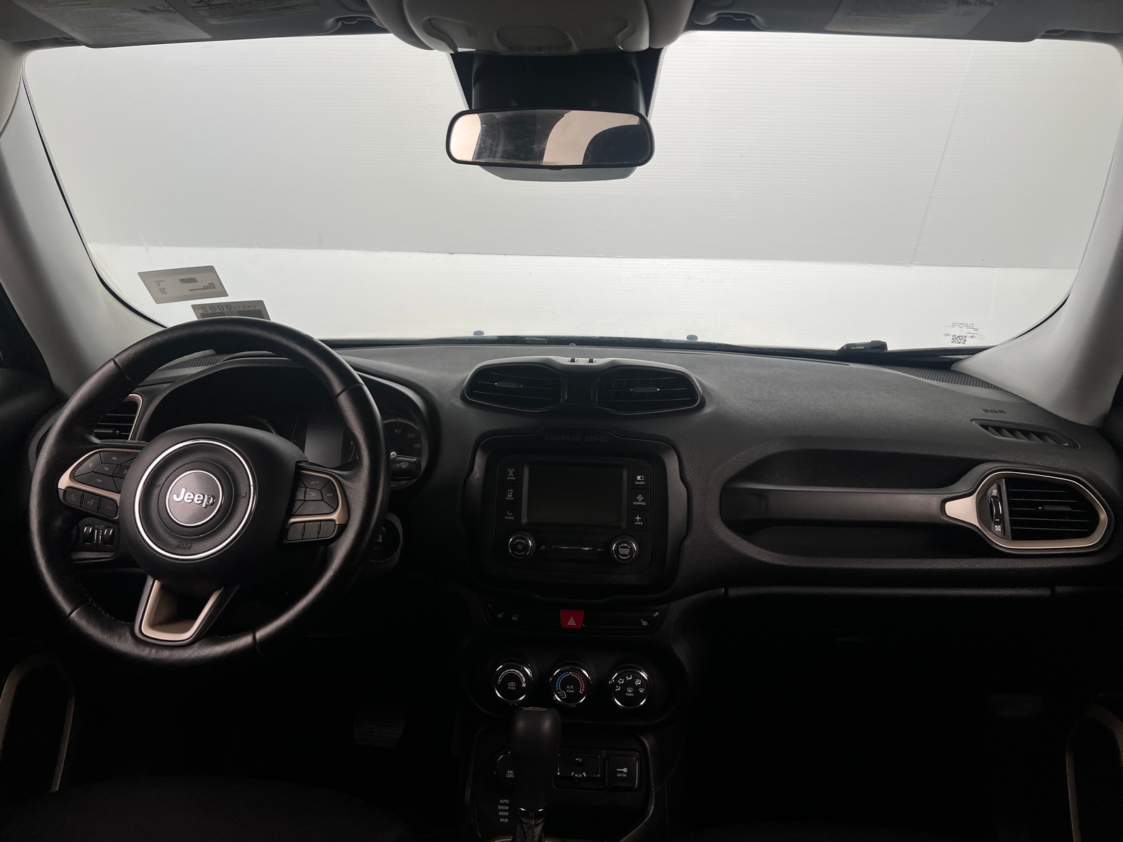 Thumbnail: 2017 Jeep Renegade - 3