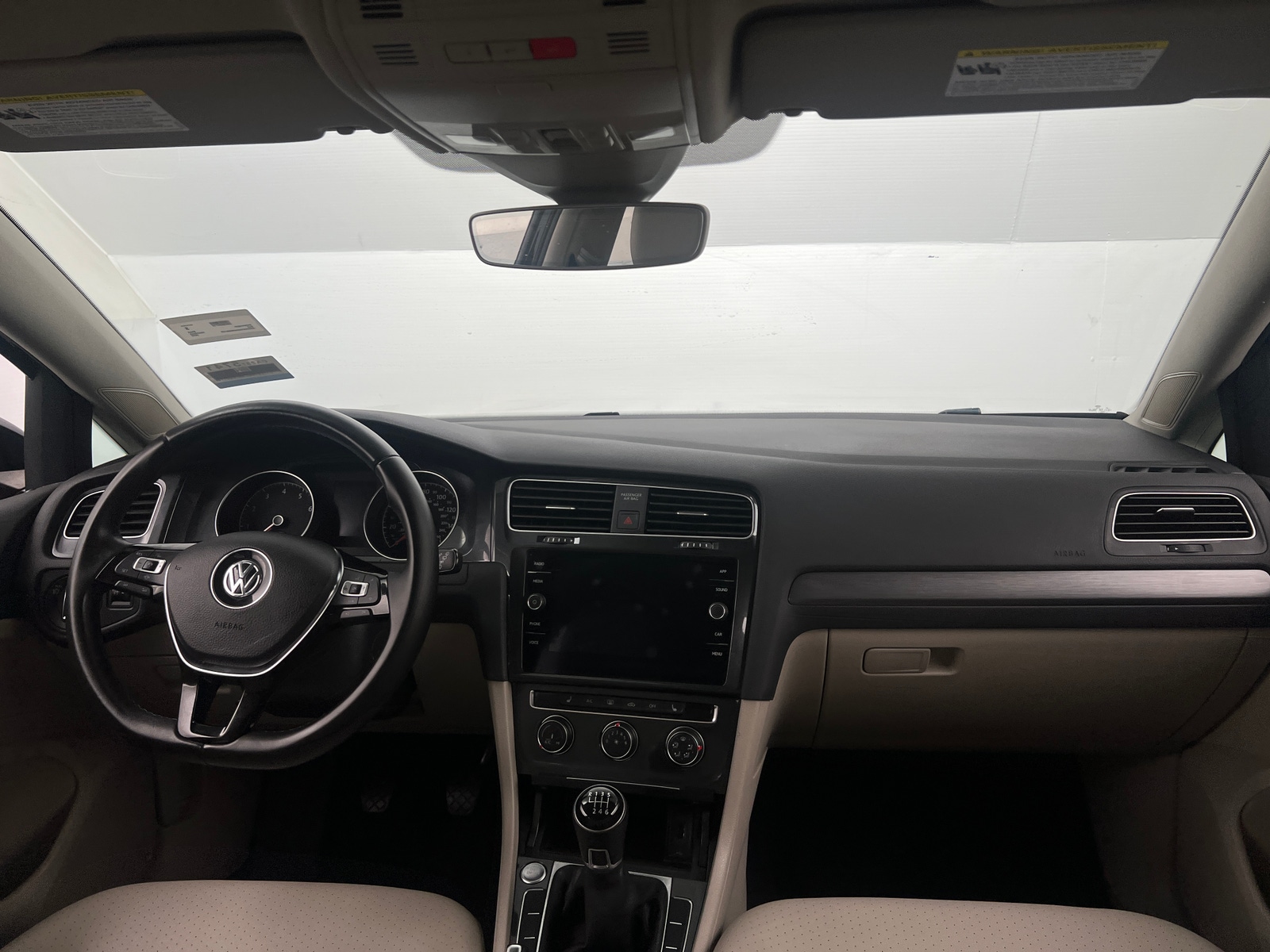 Thumbnail: 2019 Volkswagen Golf - 2