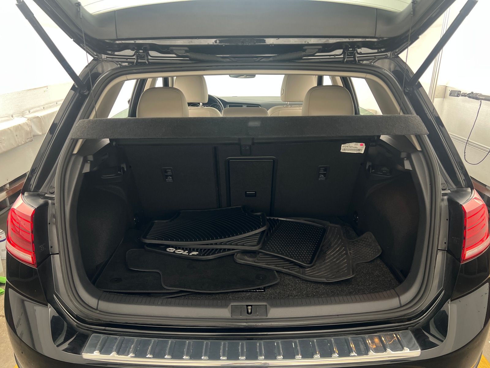 Thumbnail: 2019 Volkswagen Golf - 6