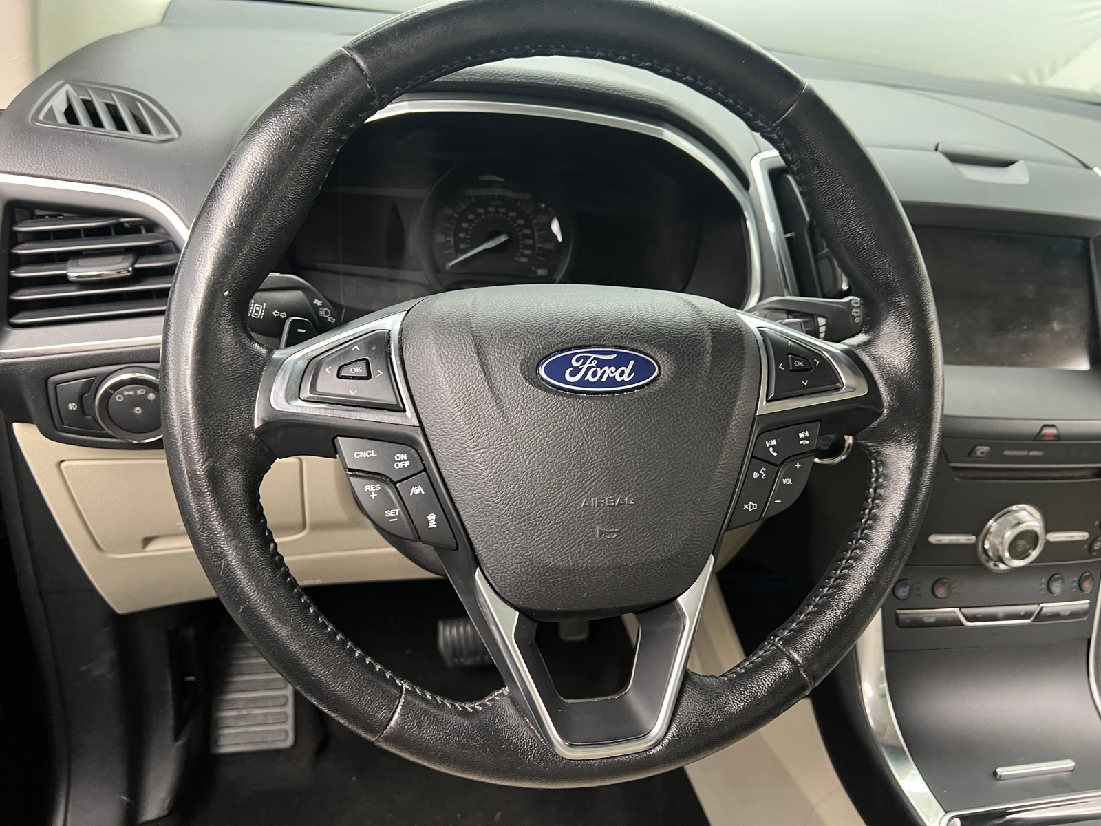 Thumbnail: 2019 Ford Edge - 4
