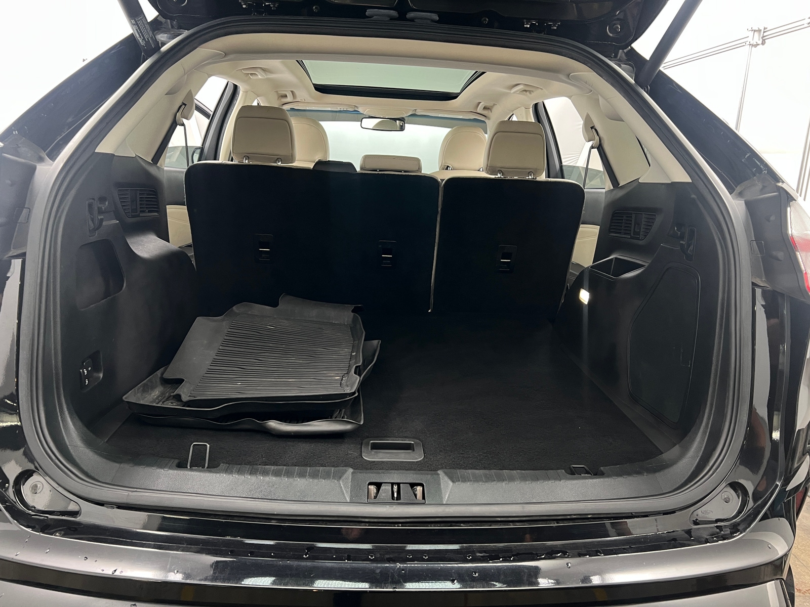 Thumbnail: 2019 Ford Edge - 6