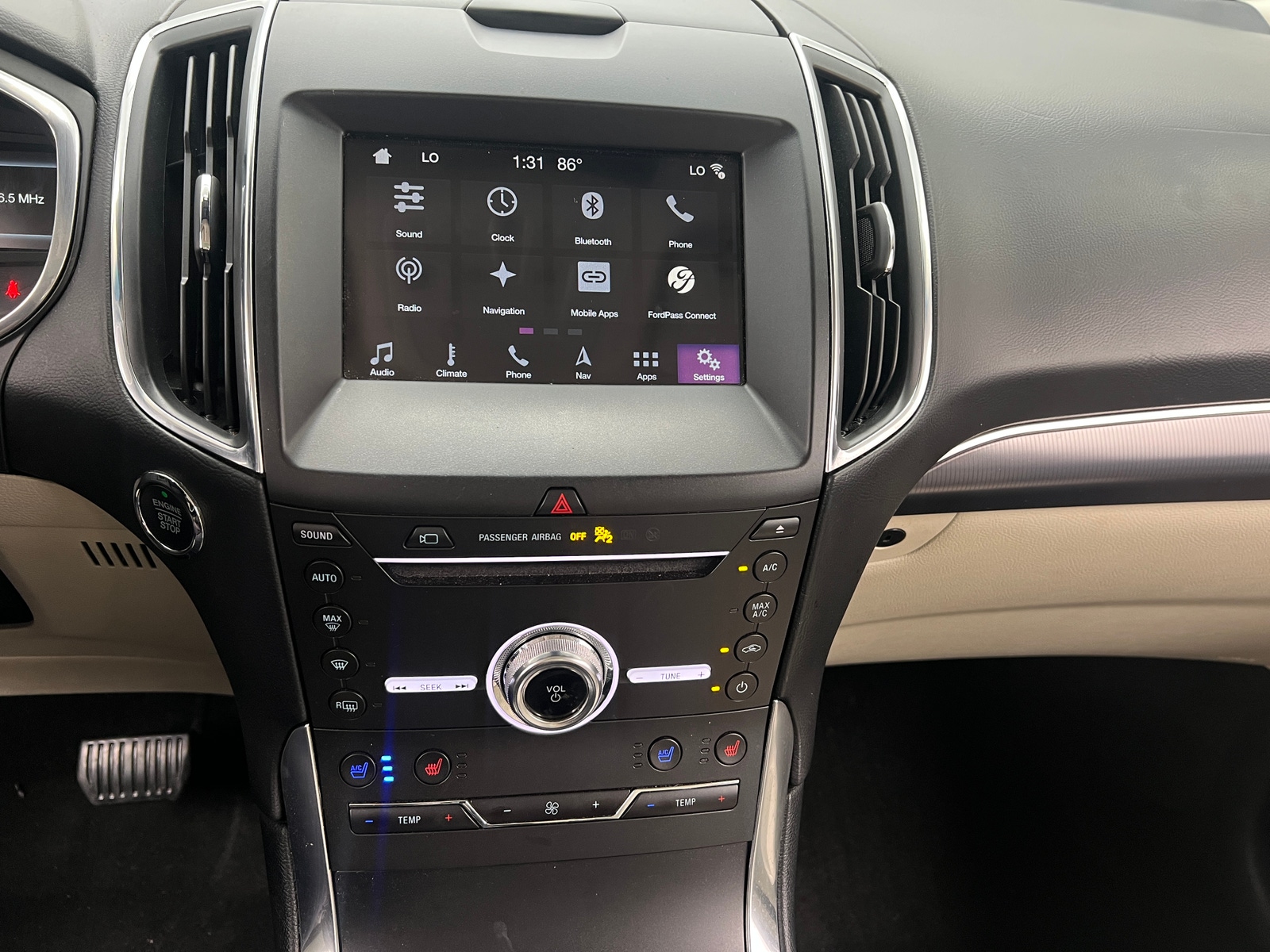 Thumbnail: 2019 Ford Edge - 3