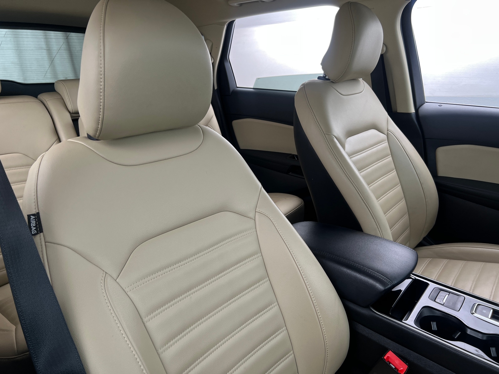 Thumbnail: 2019 Ford Edge - 2