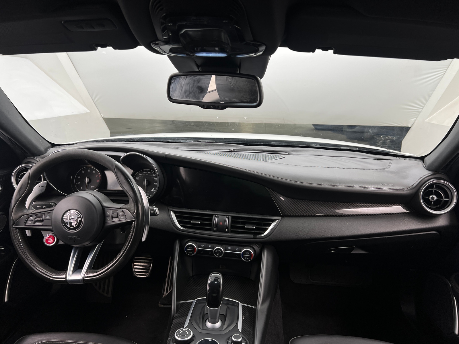 Thumbnail: 2017 Alfa Romeo Giulia - 2
