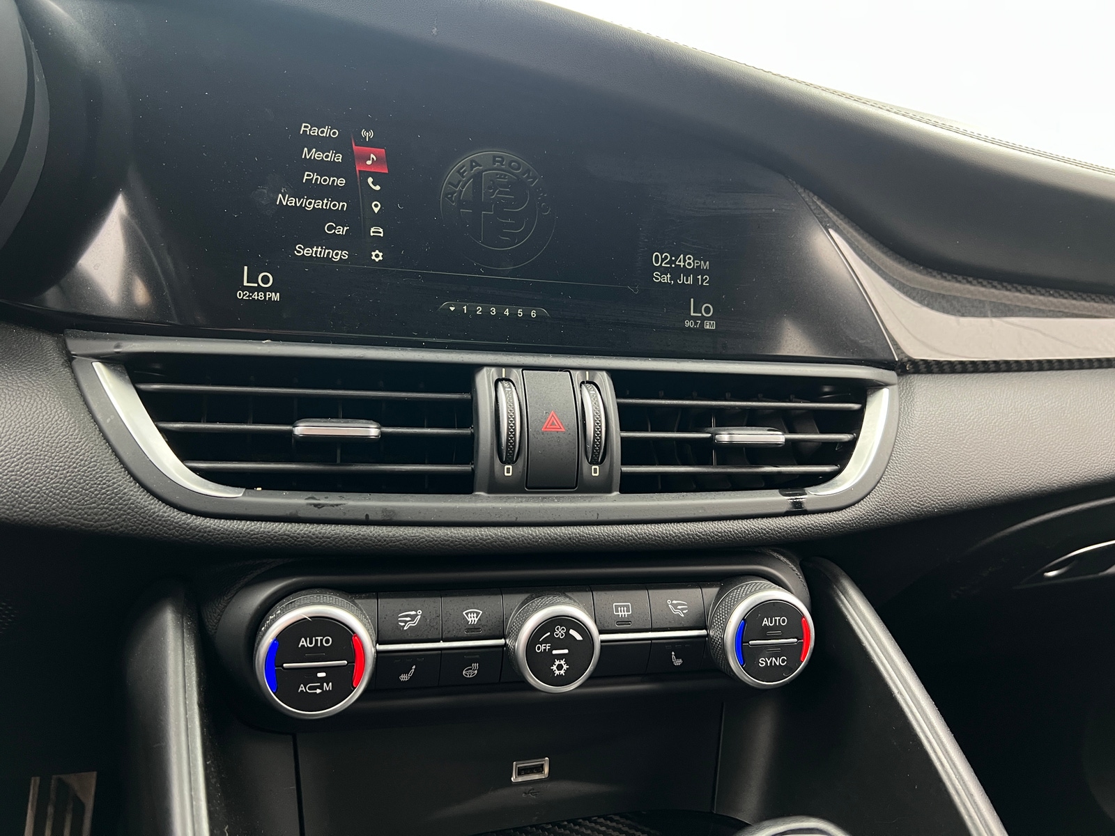 Thumbnail: 2017 Alfa Romeo Giulia - 3