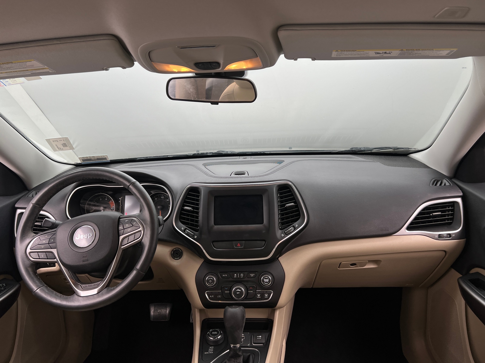 Thumbnail: 2019 Jeep Cherokee - 3