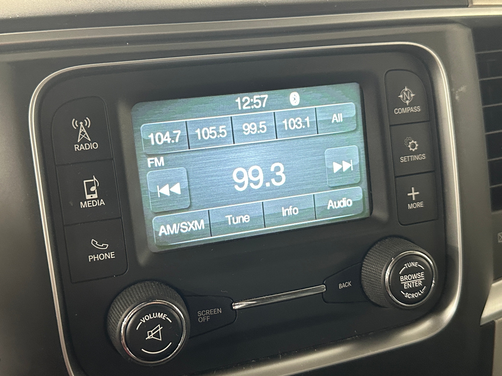 Thumbnail: 2019 RAM 1500 Classic - 4
