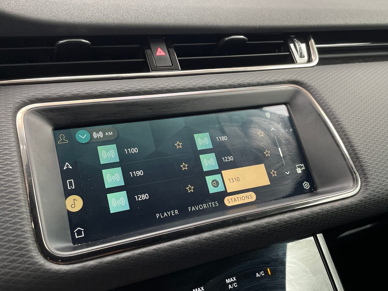Thumbnail: 2021 Land Rover Range Rover Evoque - 3