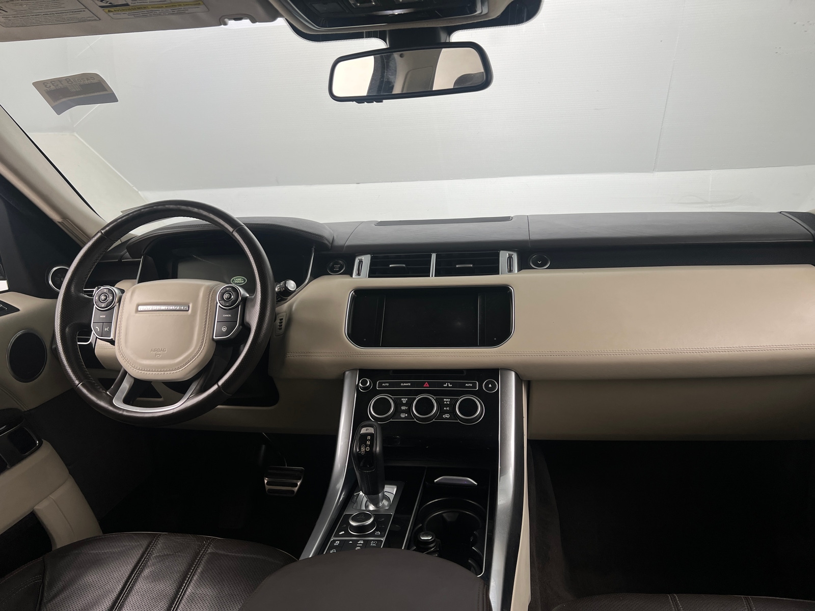 Thumbnail: 2016 Land Rover Range Rover Sport - 2