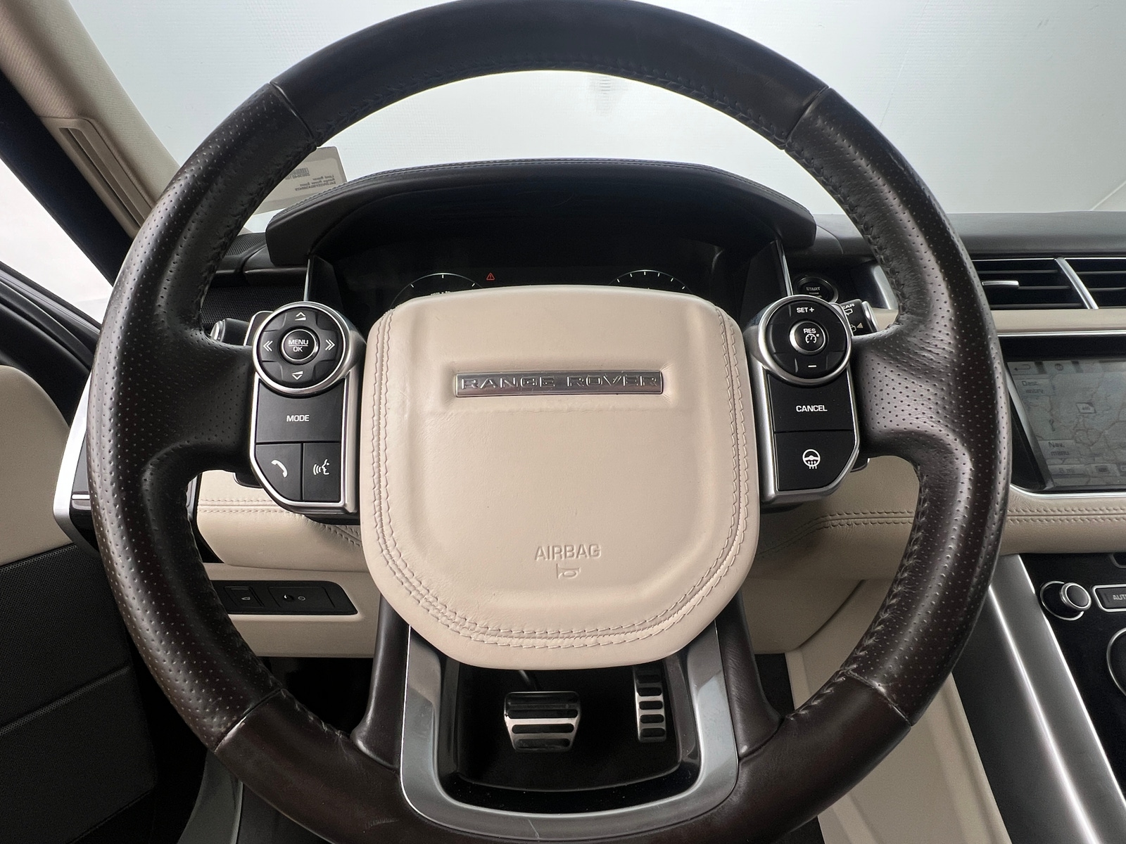 Thumbnail: 2016 Land Rover Range Rover Sport - 4