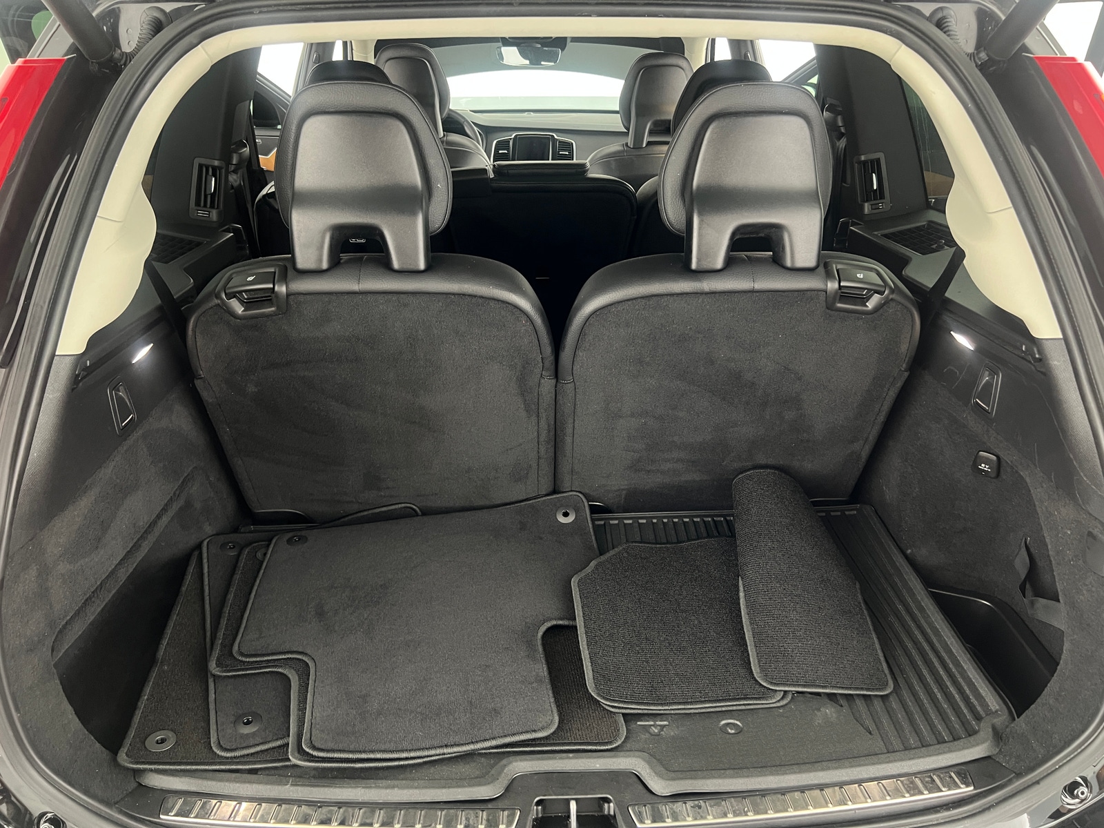 Thumbnail: 2022 Volvo XC90 - 6