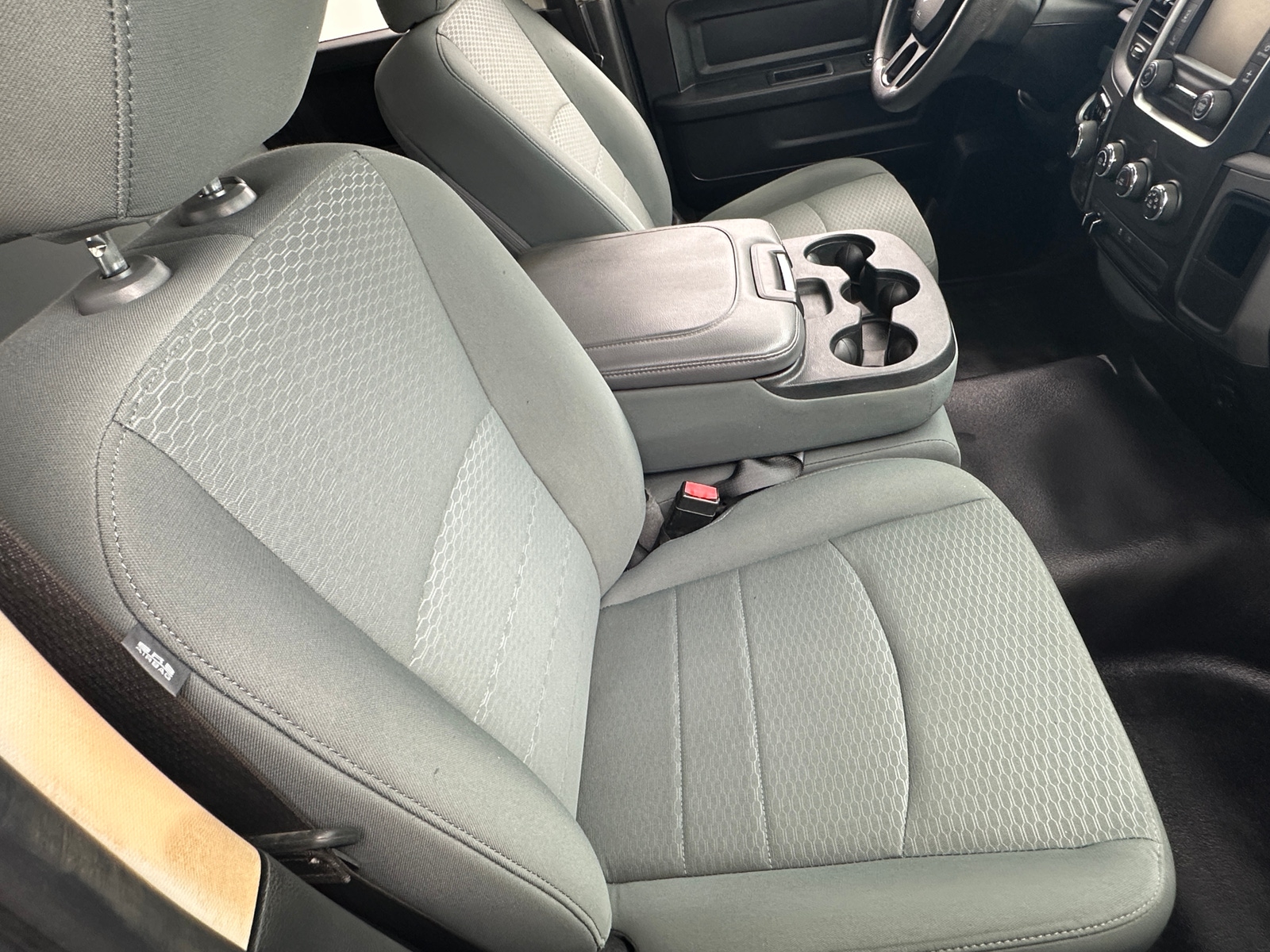 Thumbnail: 2019 RAM 1500 Classic - 2