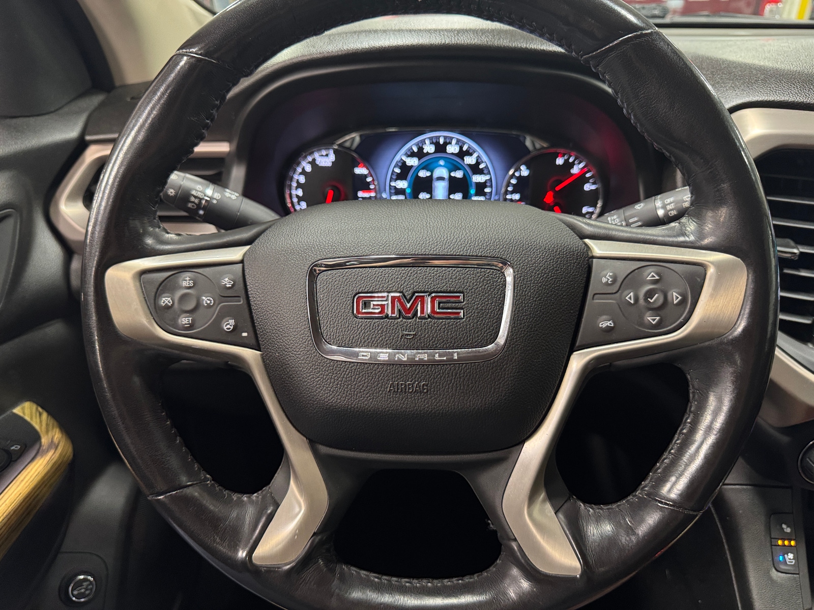 Thumbnail: 2018 GMC Acadia - 4