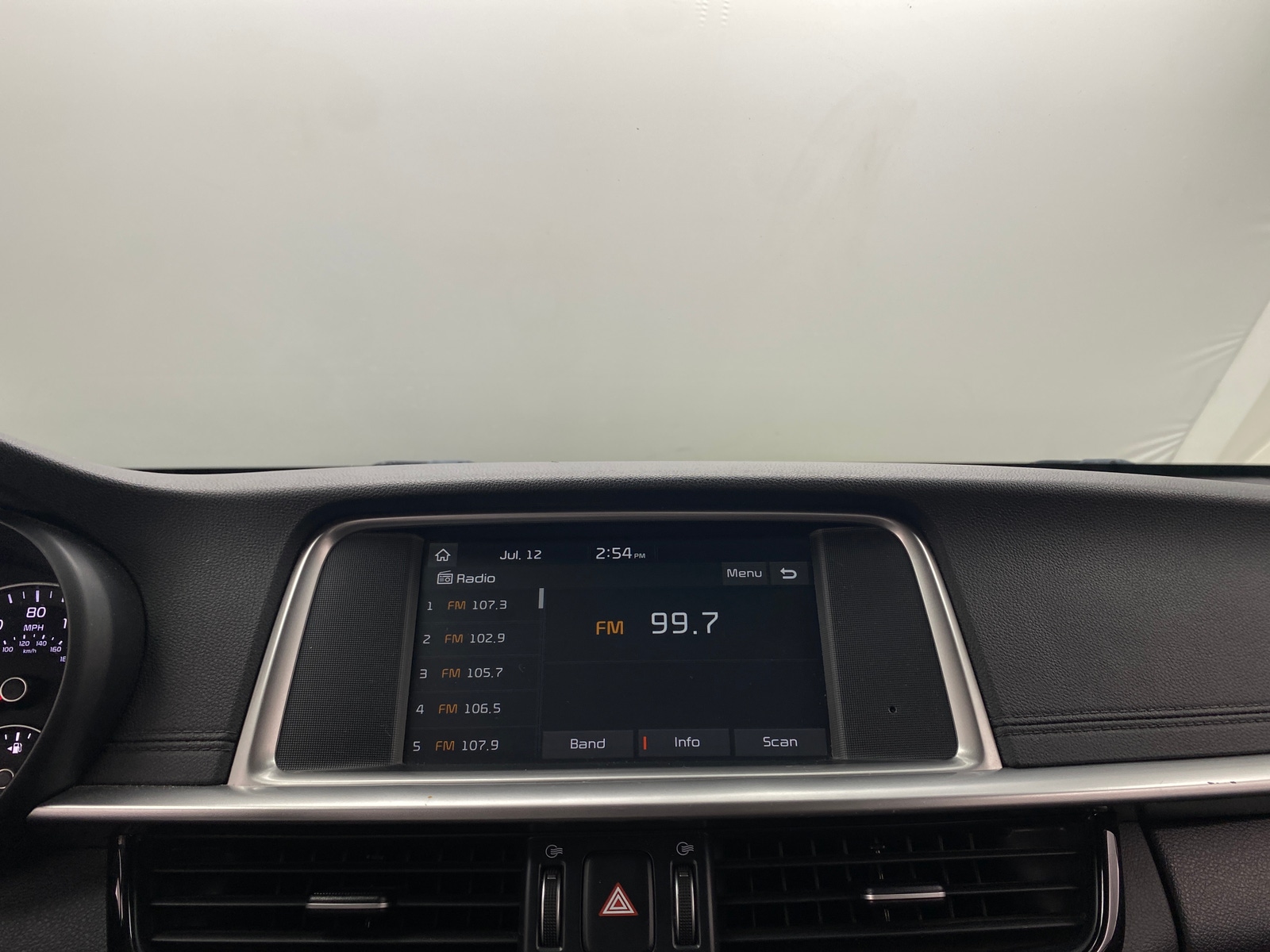 Thumbnail: 2019 Kia Optima - 4