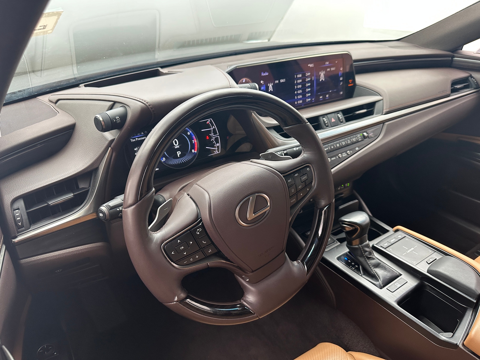 Thumbnail: 2019 Lexus ES - 3