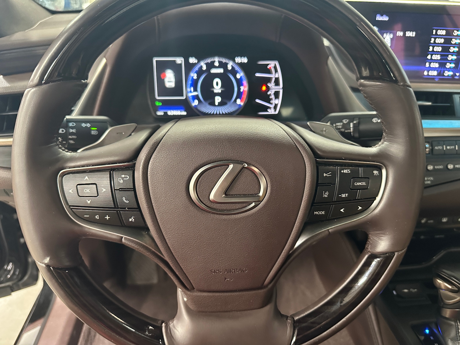 Thumbnail: 2019 Lexus ES - 5
