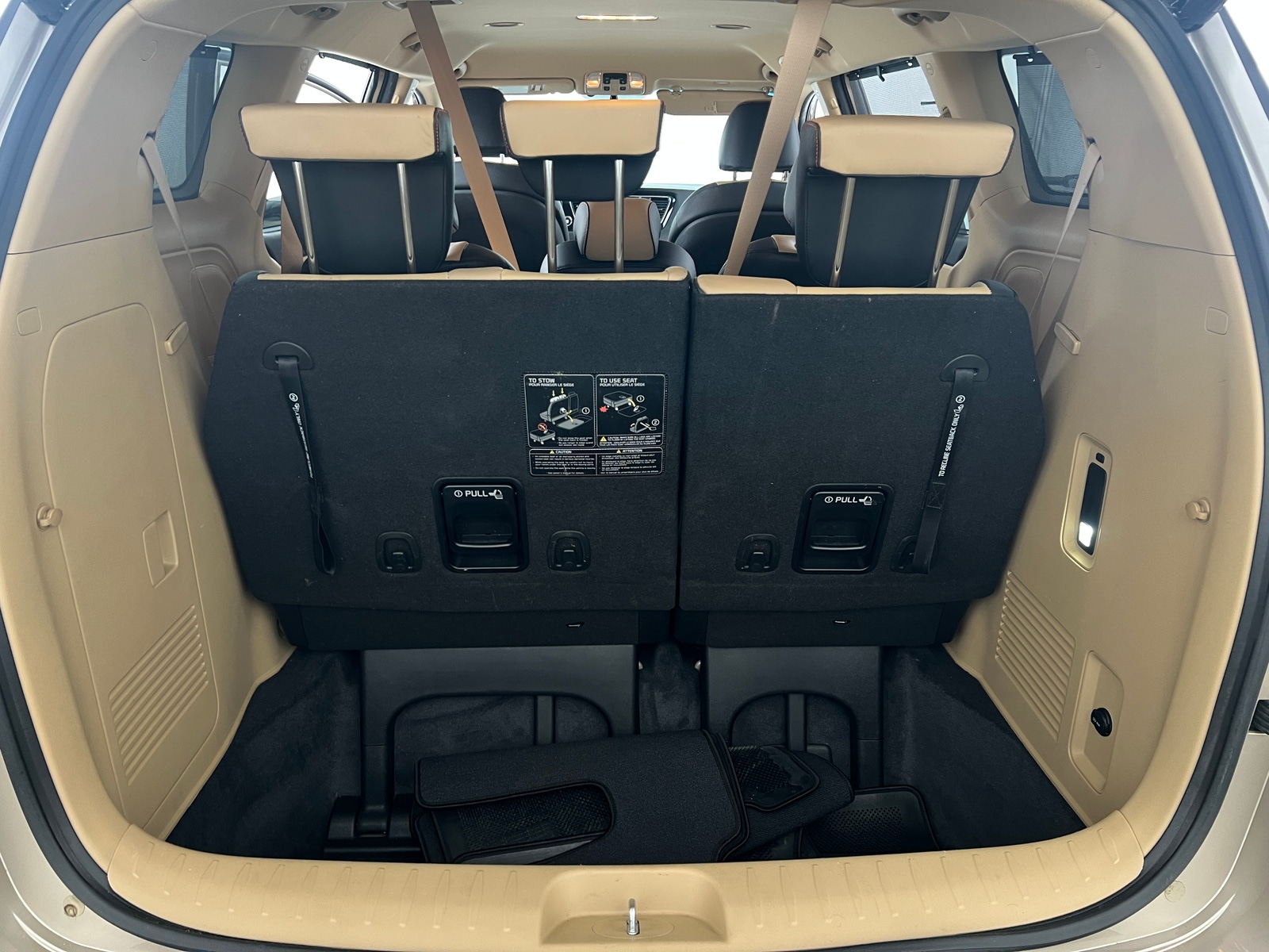 Thumbnail: 2016 Kia Sedona - 6