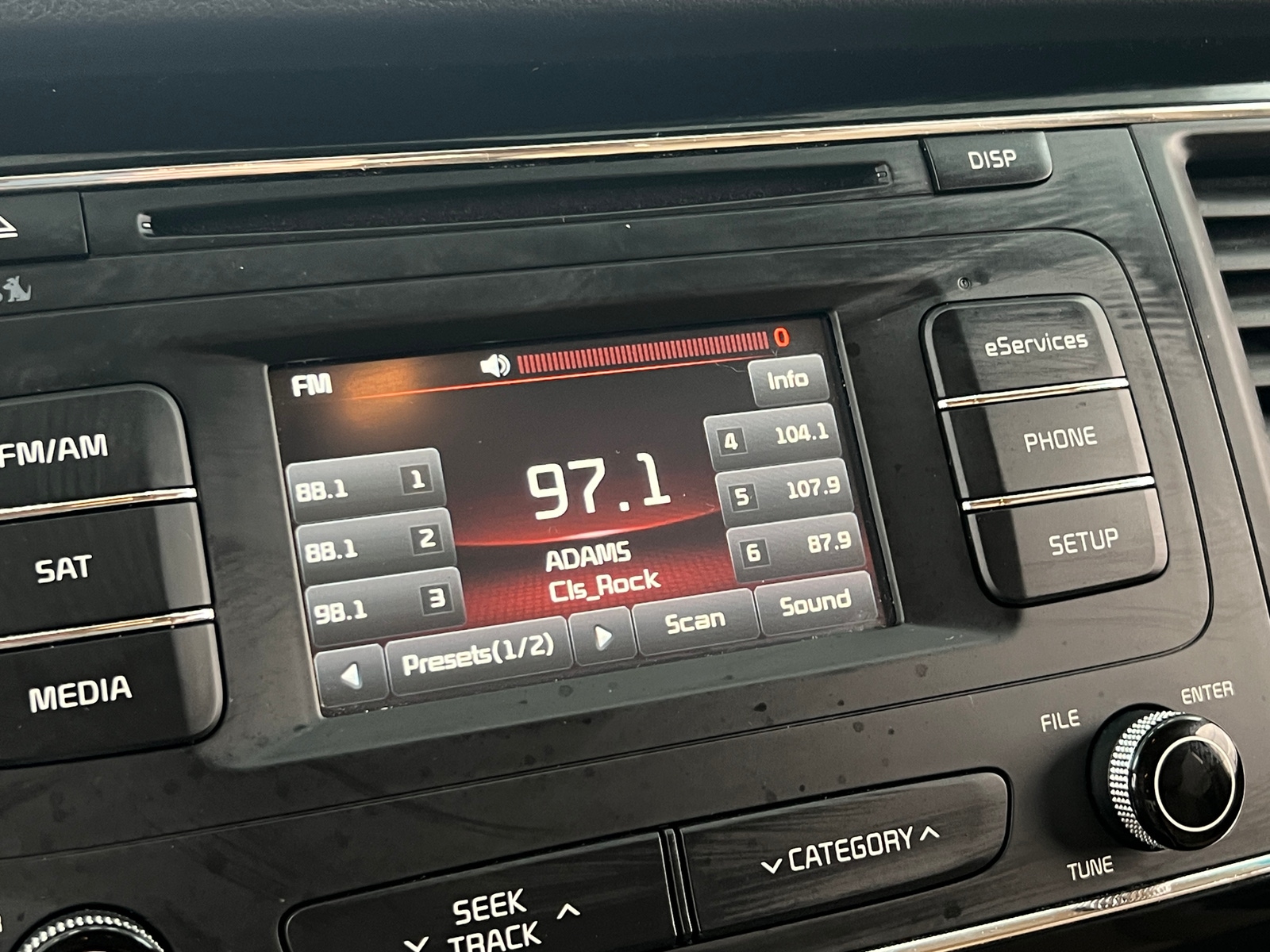 Thumbnail: 2016 Kia Sedona - 3