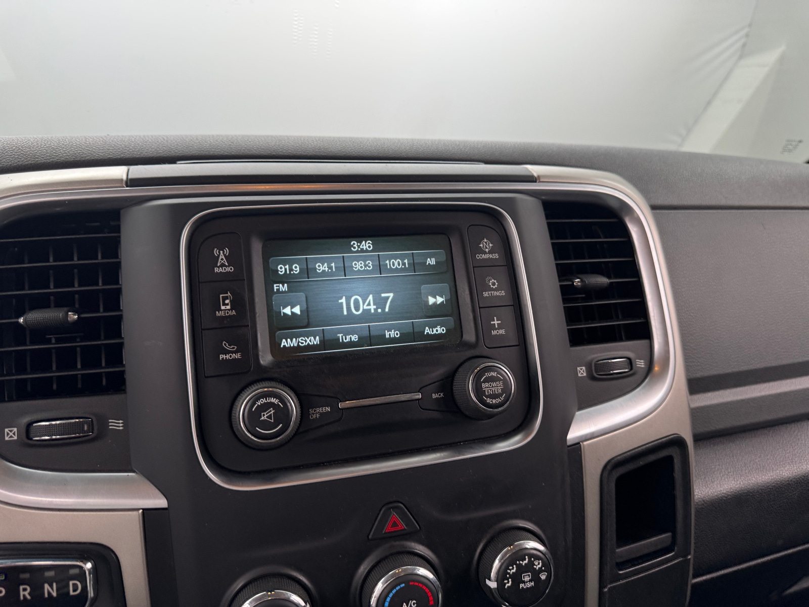 Thumbnail: 2019 RAM 1500 Classic - 4