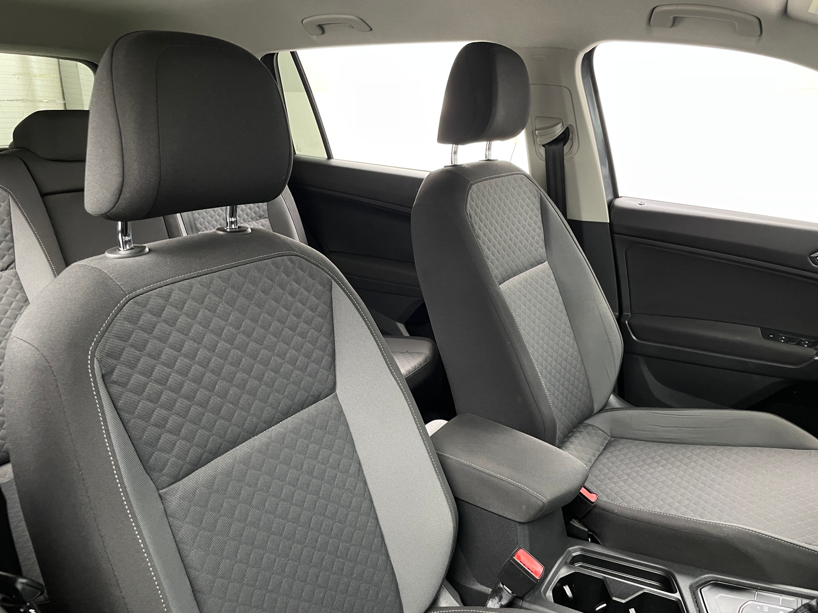 Thumbnail: 2018 Volkswagen Tiguan - 2
