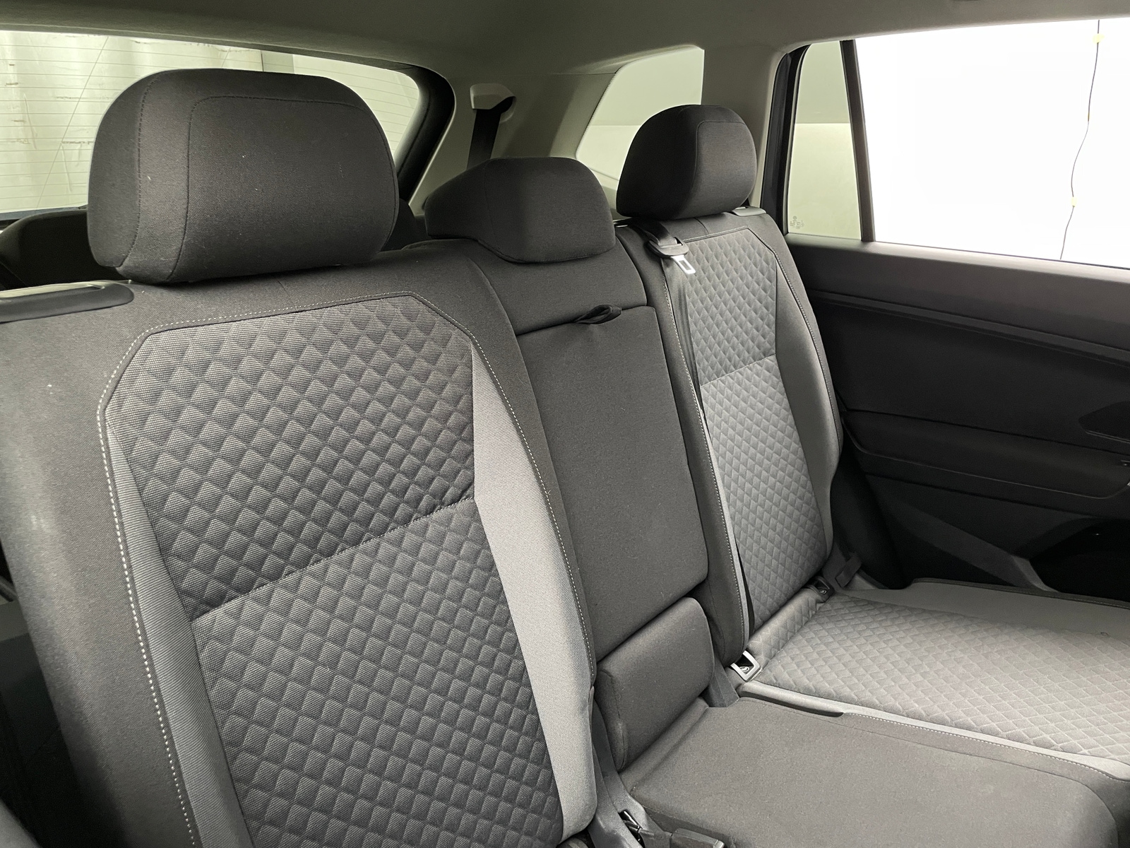 Thumbnail: 2018 Volkswagen Tiguan - 6
