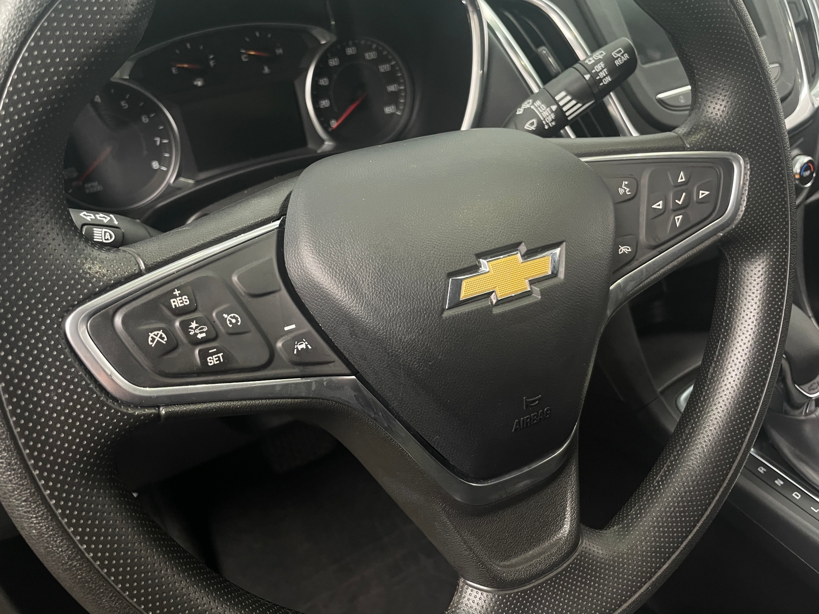 Thumbnail: 2023 Chevrolet Equinox - 5