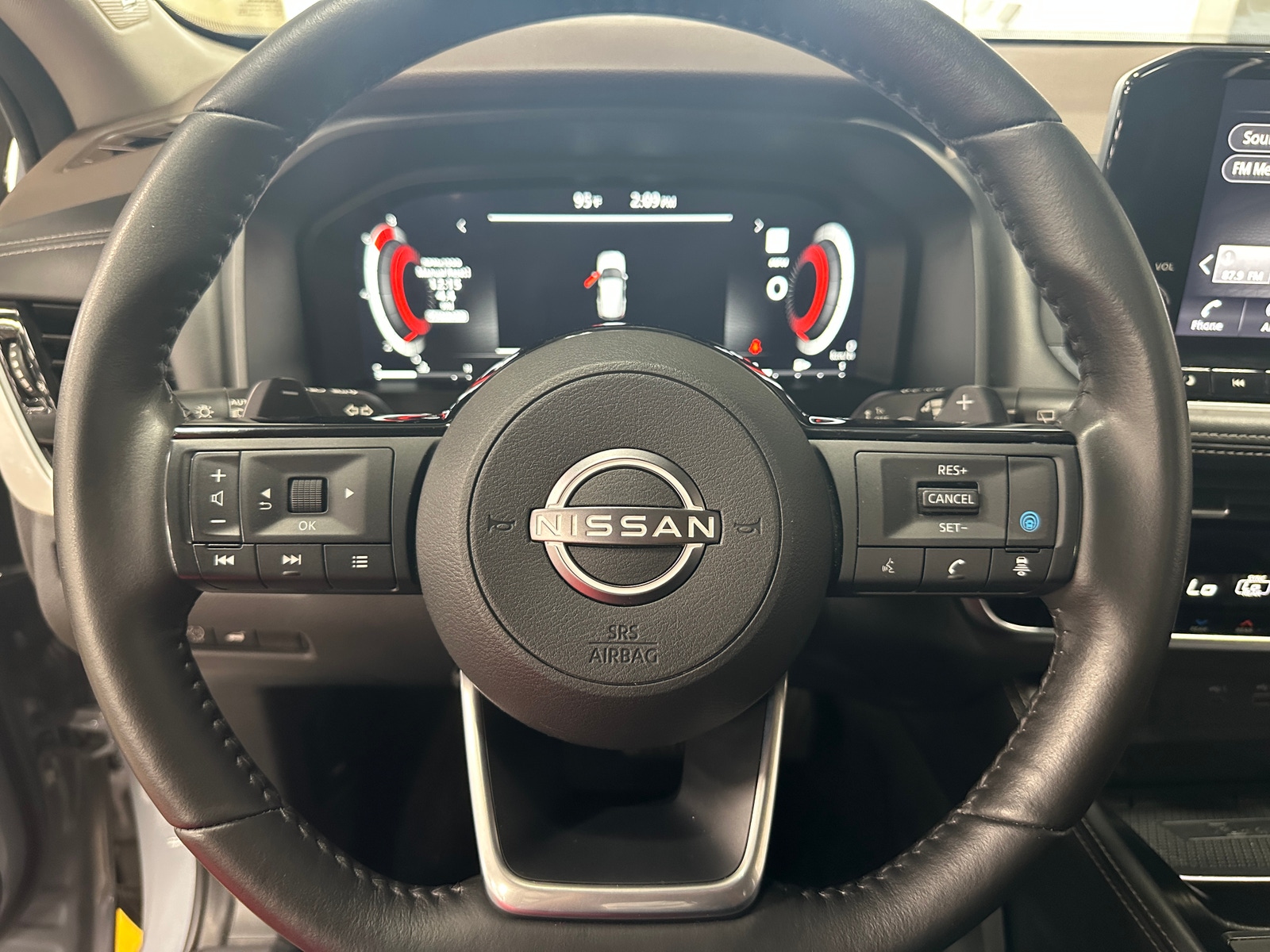 Thumbnail: 2023 Nissan Rogue - 4