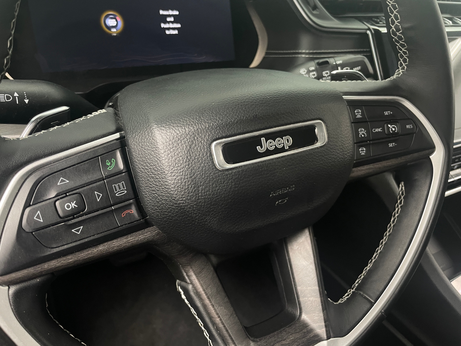 Thumbnail: 2022 Jeep Grand Cherokee L - 4