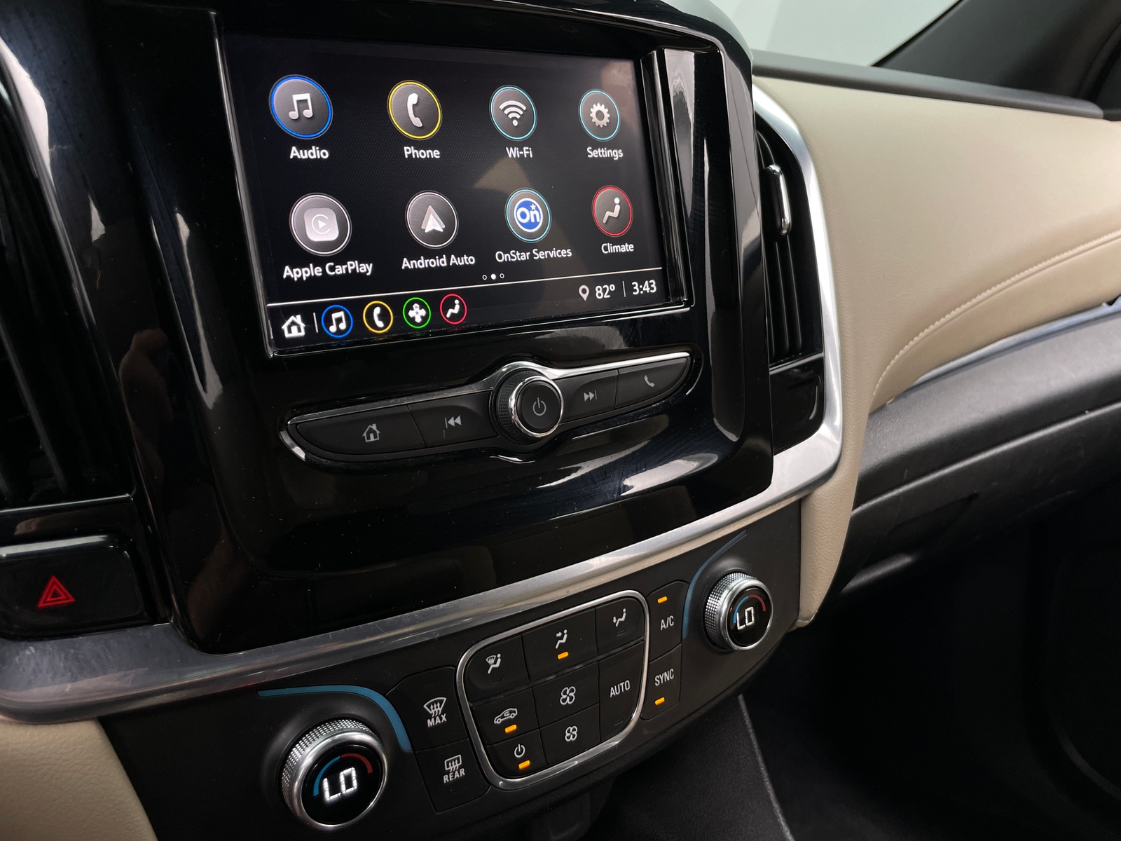 Thumbnail: 2022 Chevrolet Traverse - 4