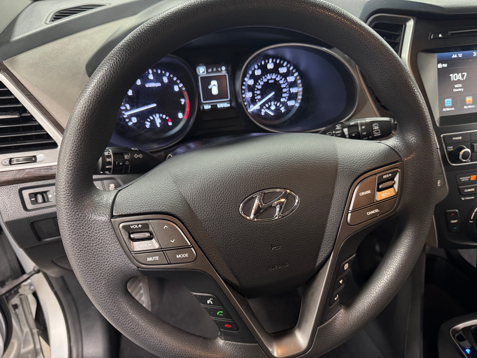 Thumbnail: 2017 Hyundai Santa Fe - 5