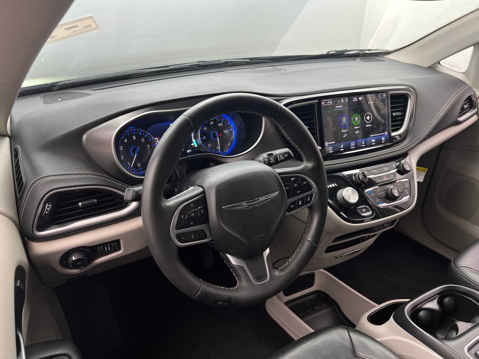 Thumbnail: 2022 Chrysler Pacifica - 2