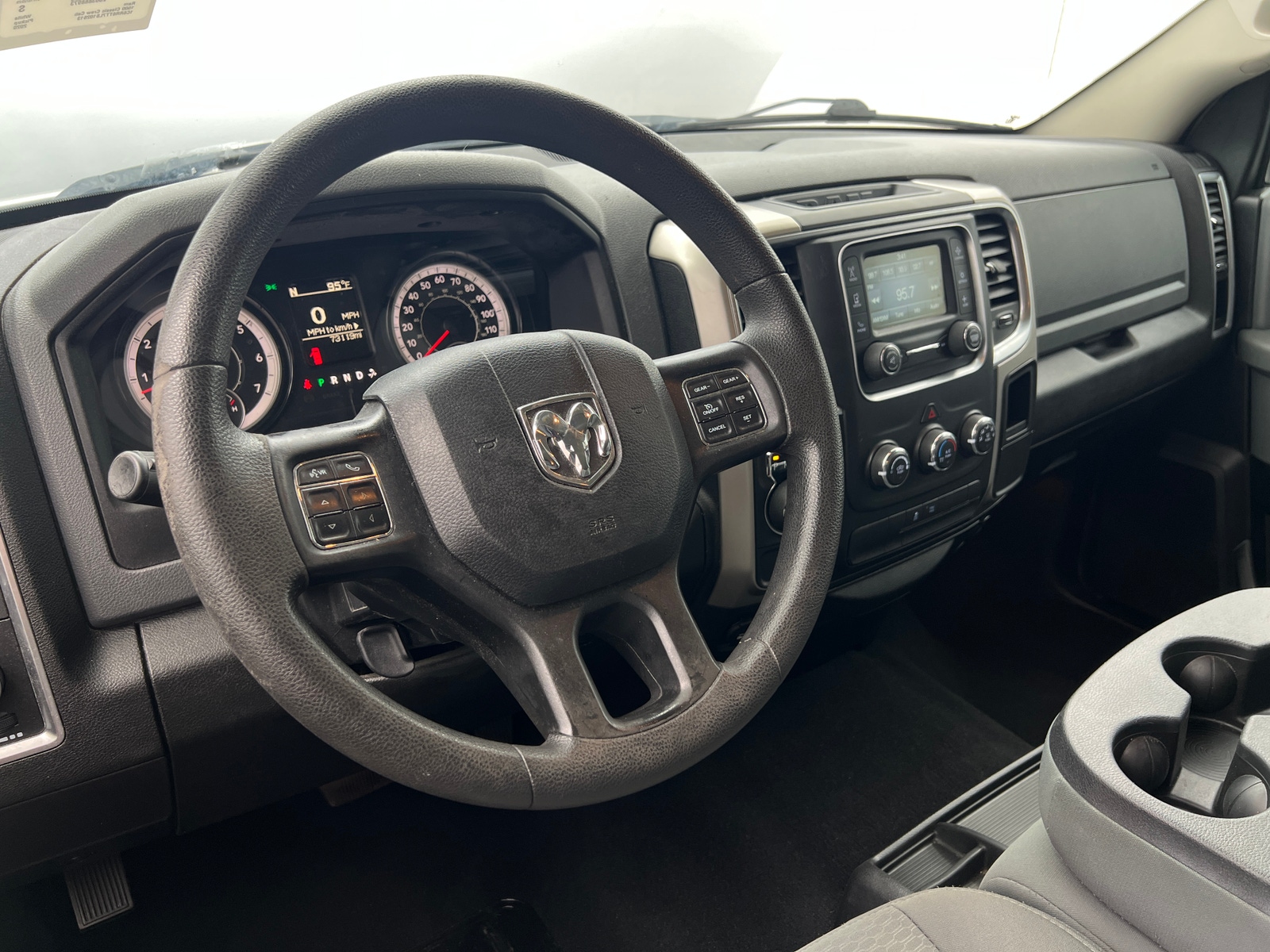 Thumbnail: 2020 RAM 1500 Classic - 3