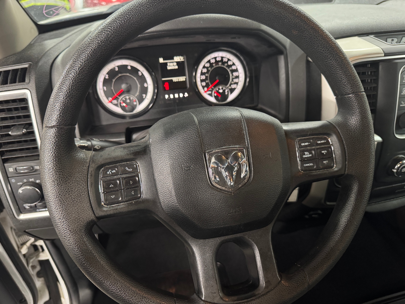 Thumbnail: 2020 RAM 1500 Classic - 5