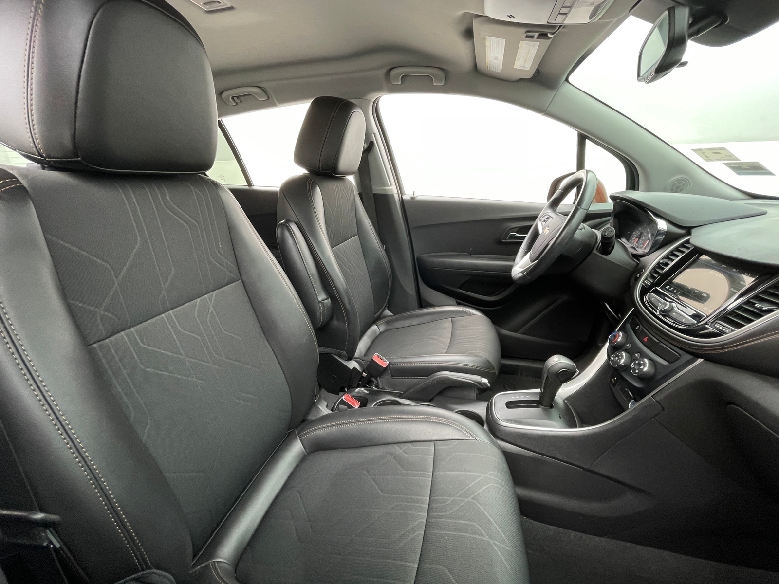 Thumbnail: 2019 Chevrolet Trax - 2
