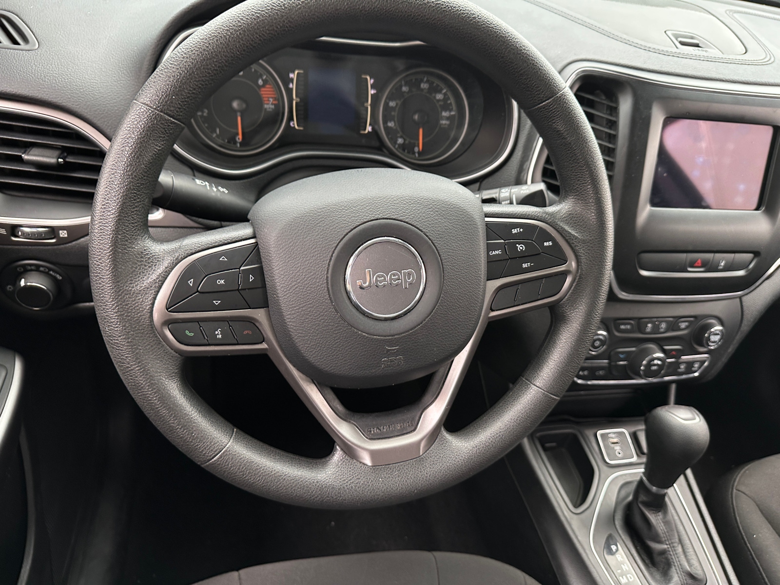 Thumbnail: 2021 Jeep Cherokee - 5