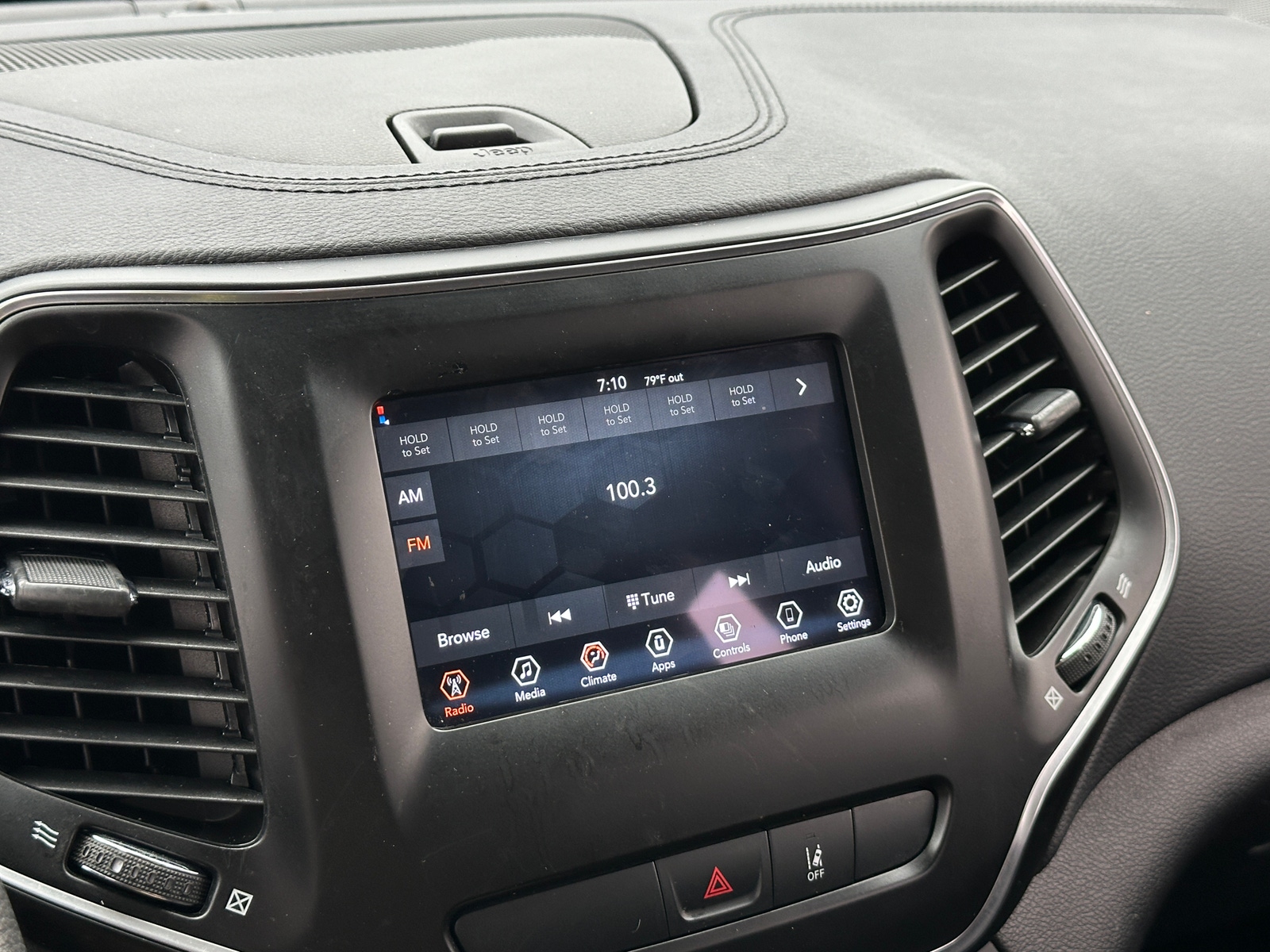 Thumbnail: 2021 Jeep Cherokee - 4