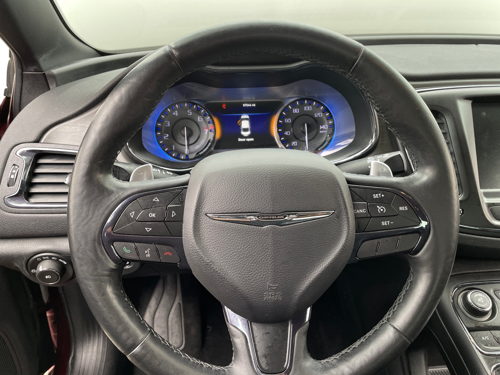 Thumbnail: 2016 Chrysler 200 - 5