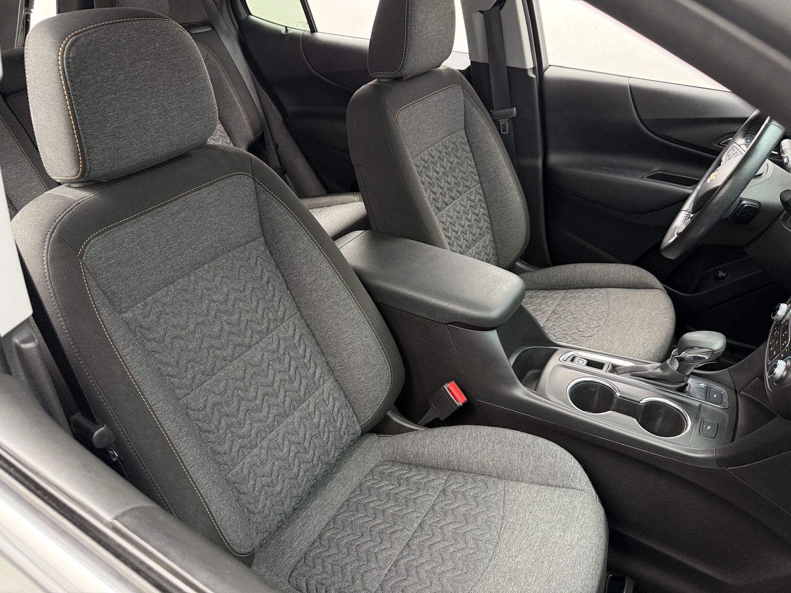 Thumbnail: 2022 Chevrolet Equinox - 2