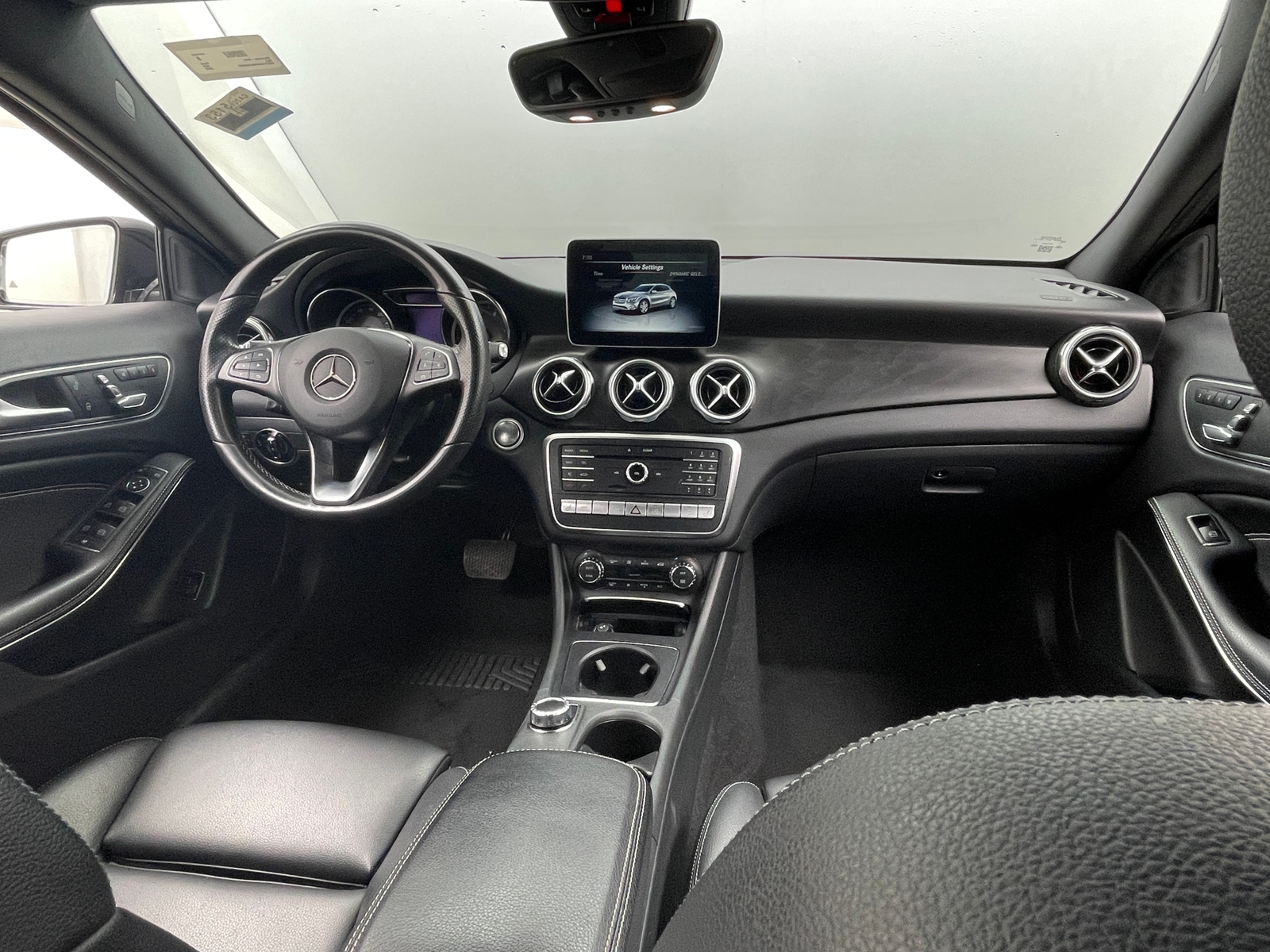Thumbnail: 2019 Mercedes-Benz GLA - 2