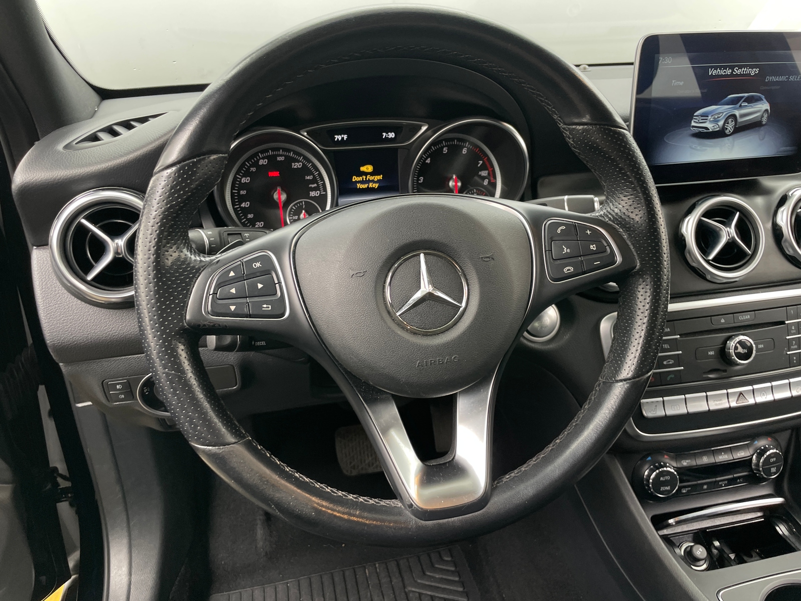 Thumbnail: 2019 Mercedes-Benz GLA - 4