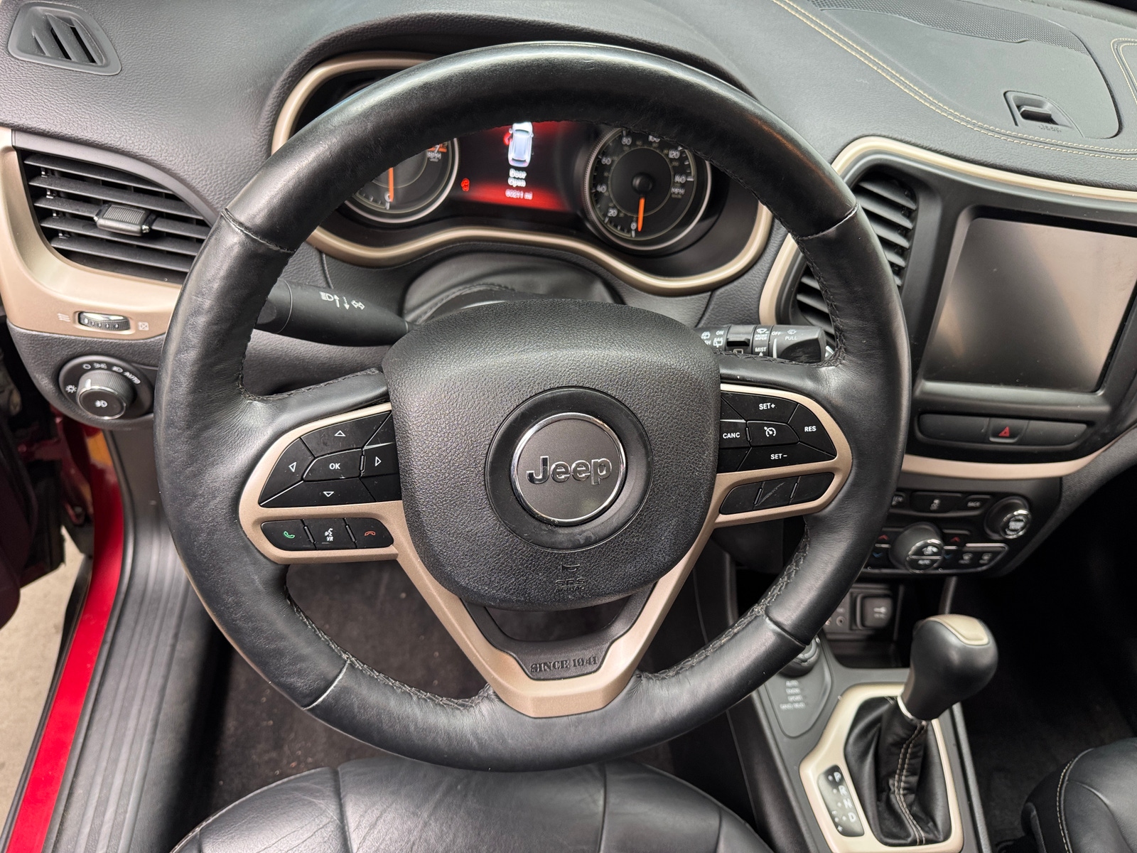 Thumbnail: 2017 Jeep Cherokee - 4