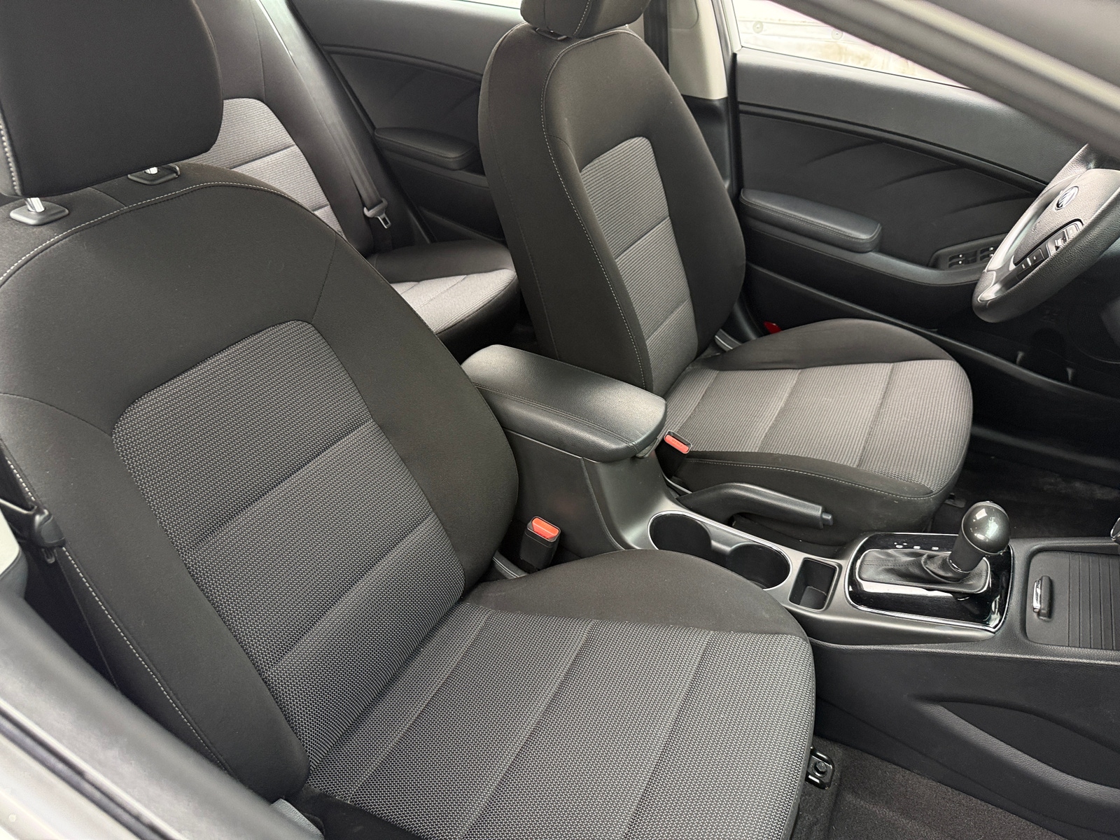 Thumbnail: 2017 Kia Forte - 2