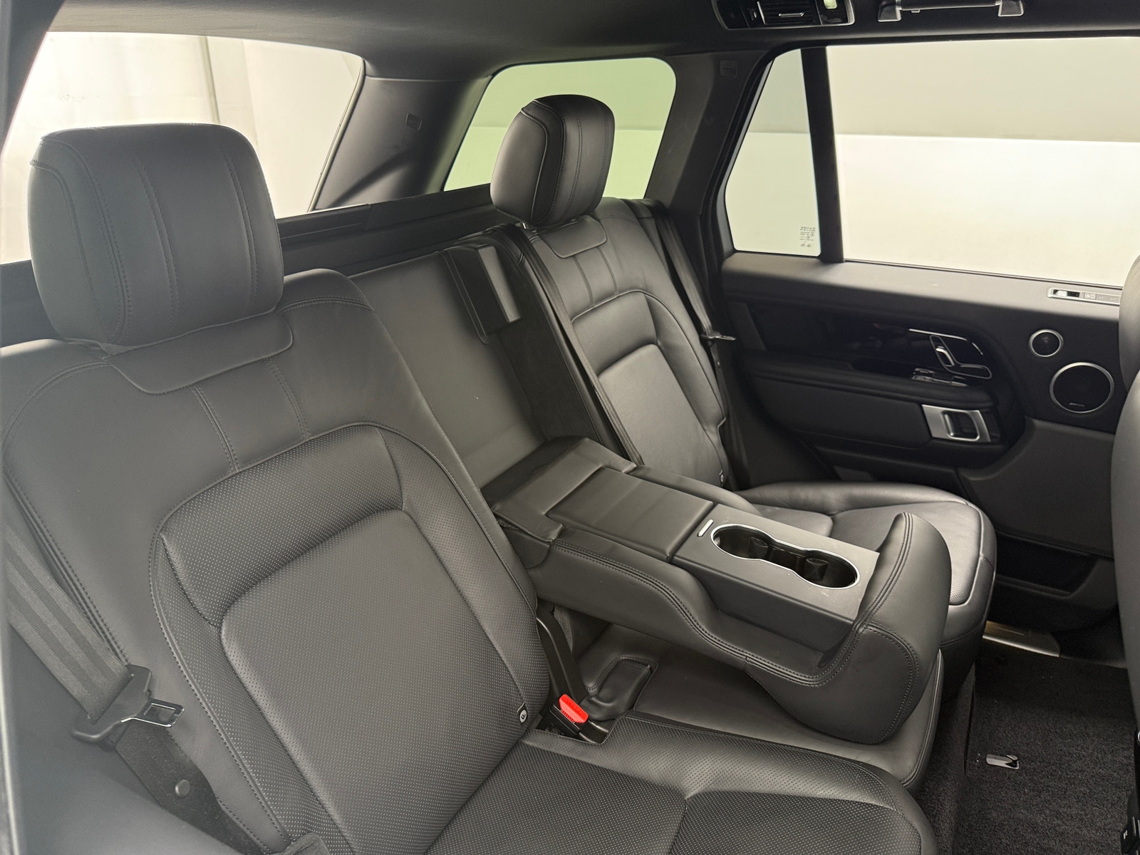 Thumbnail: 2020 Land Rover Range Rover - 5
