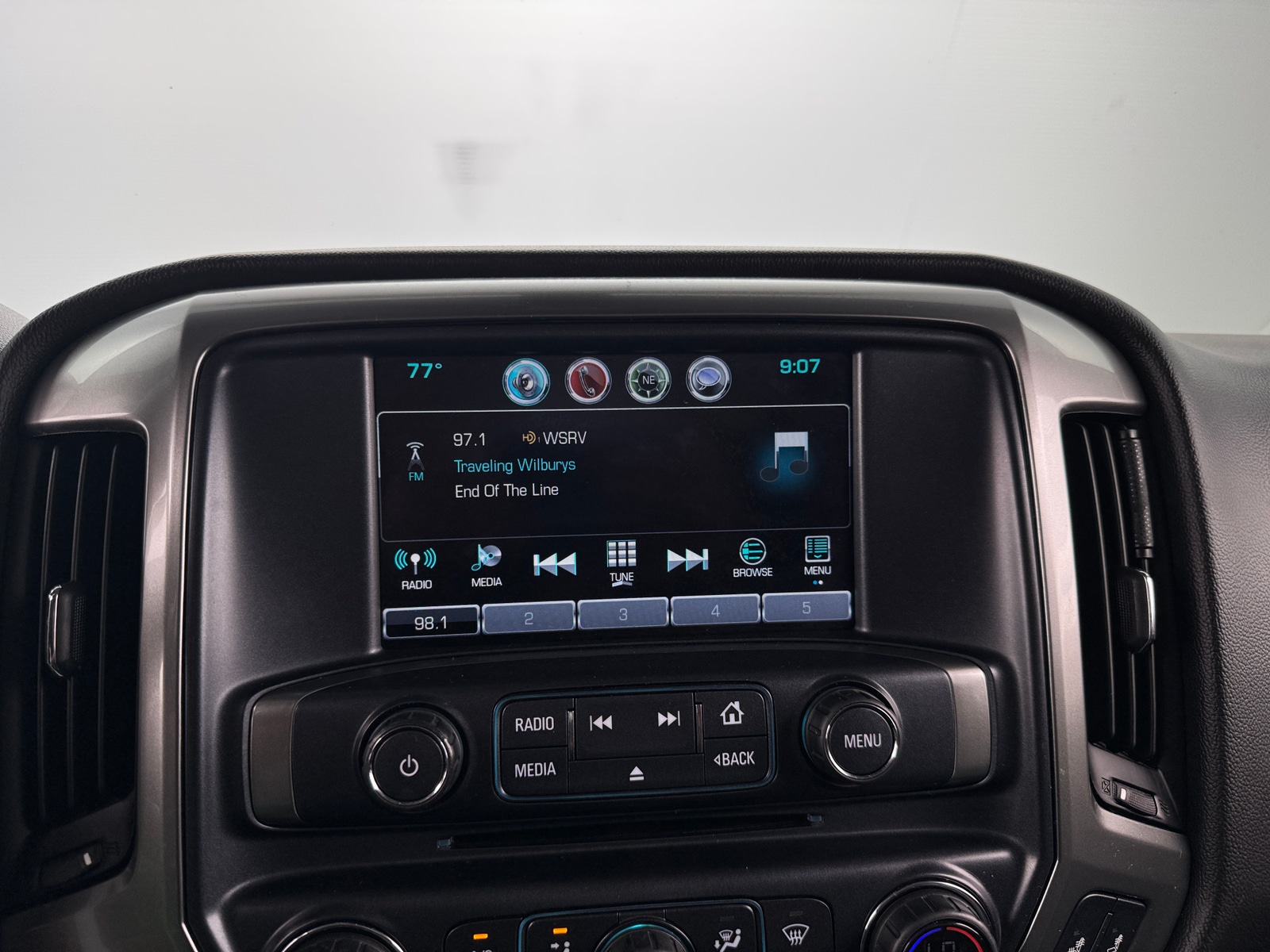 Thumbnail: 2018 Chevrolet Silverado 1500 - 4